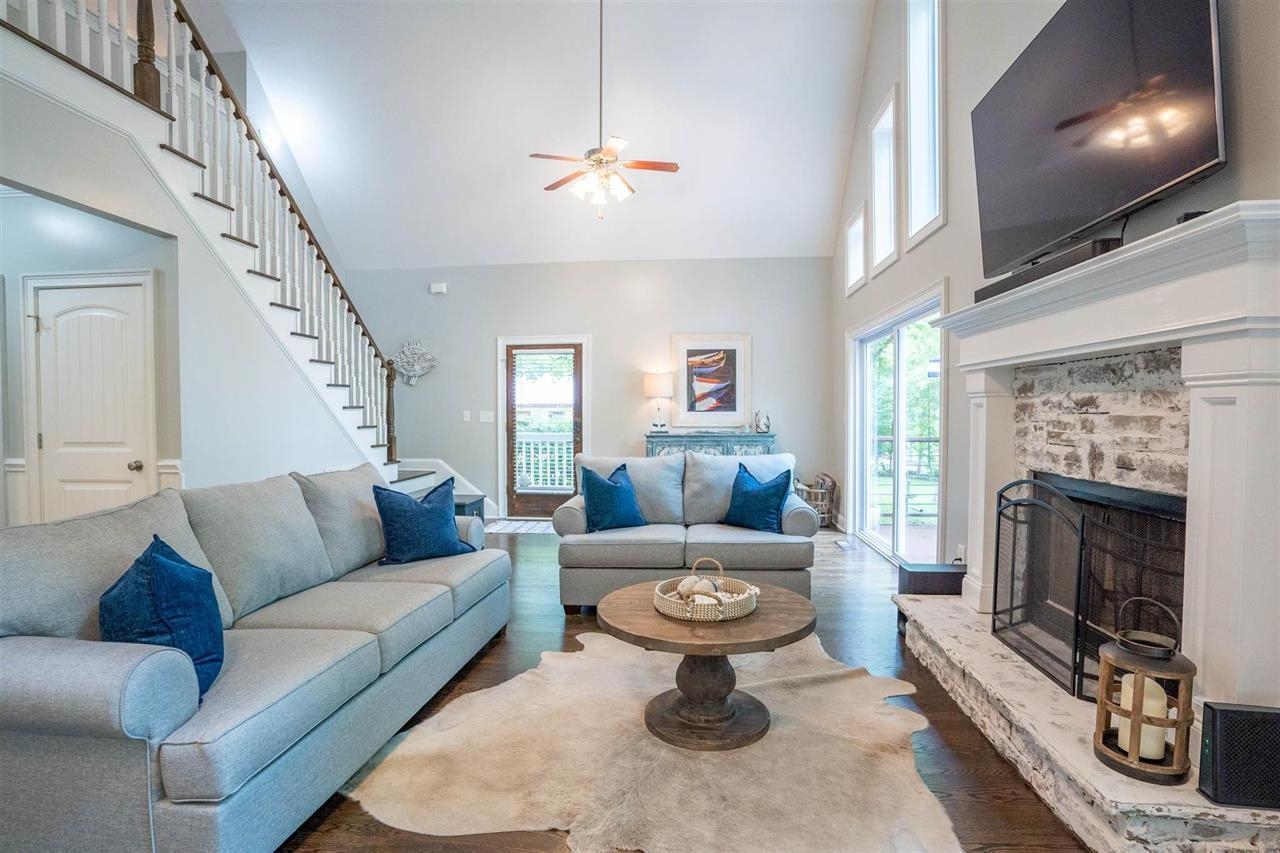 188 W RIVER BEND DRIVE