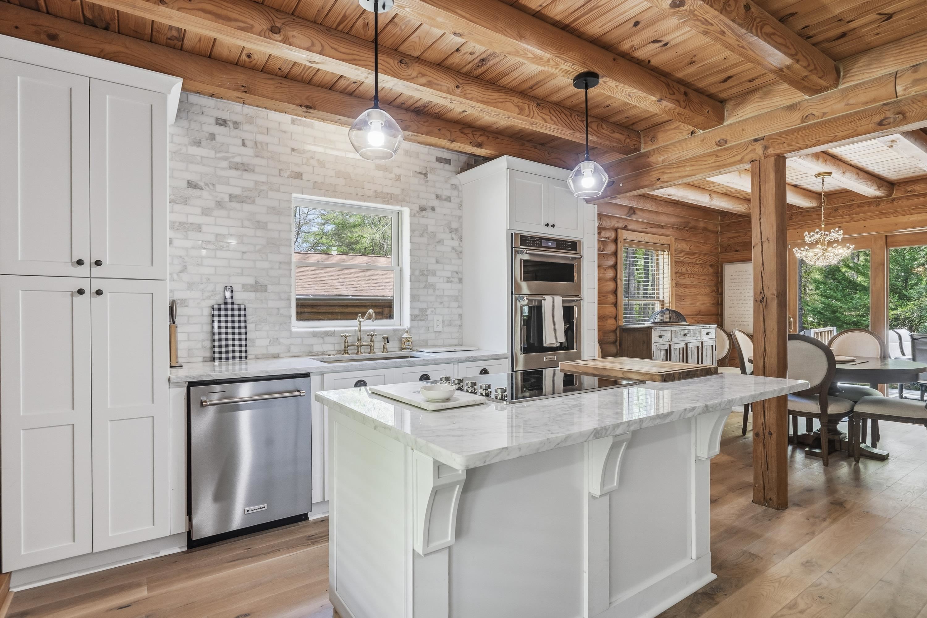 1221 PARKS MILL TRACE