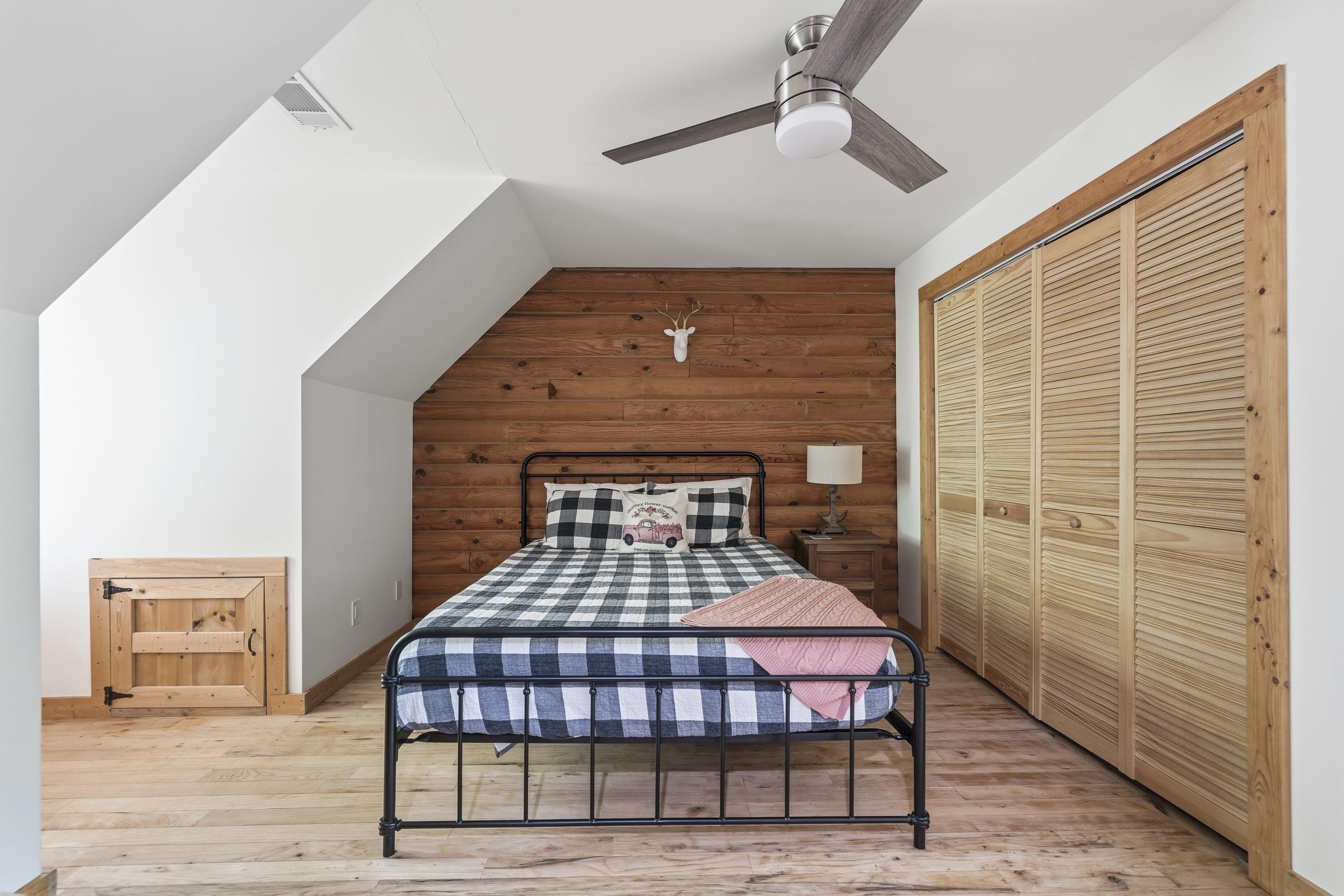 1221 PARKS MILL TRACE