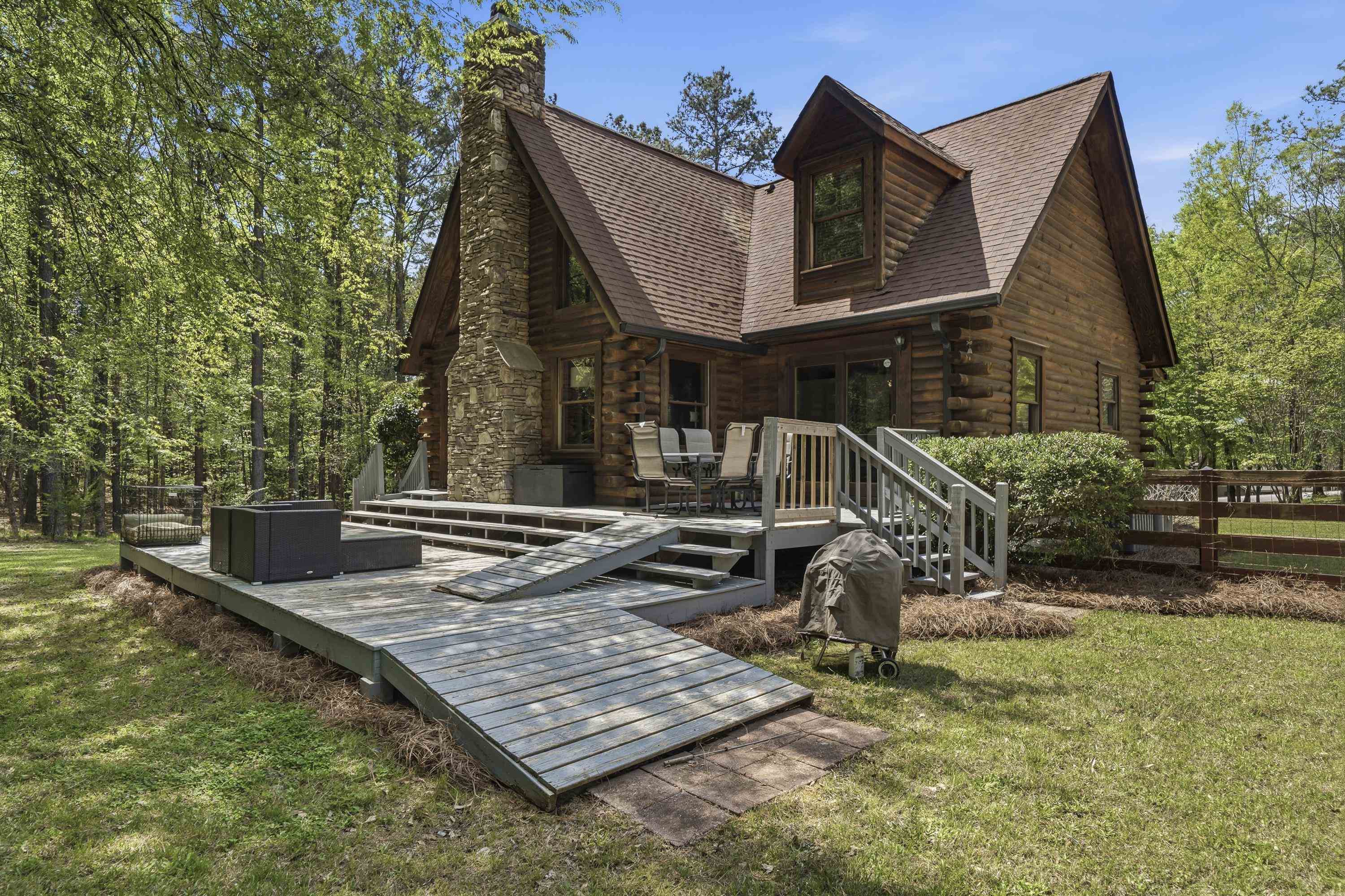 1221 PARKS MILL TRACE