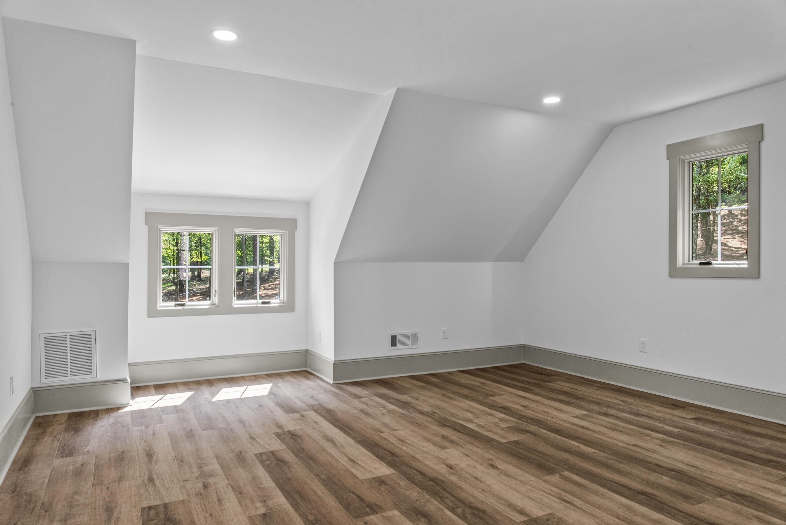 1281 SNUG HARBOR DRIVE