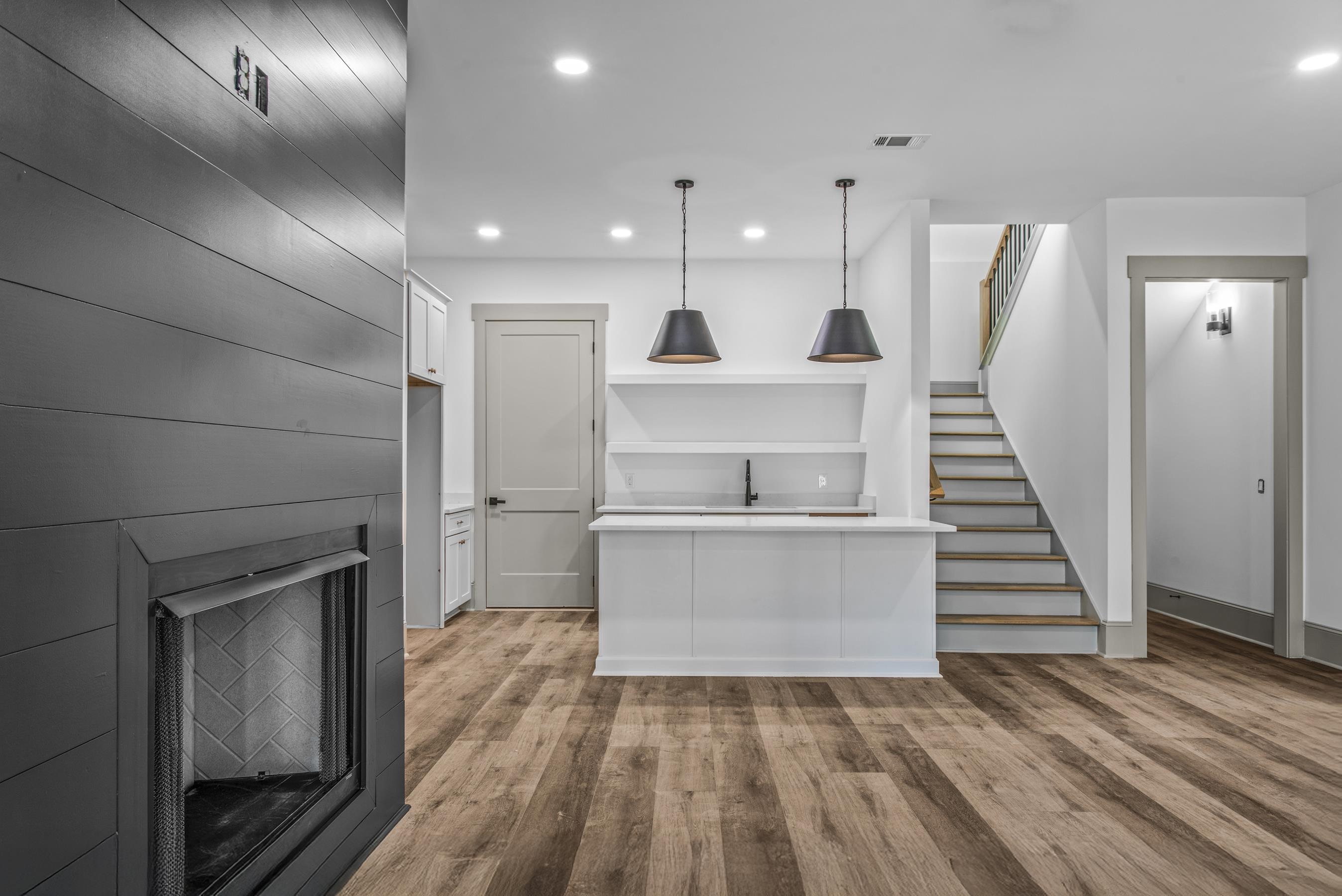 1281 SNUG HARBOR DRIVE