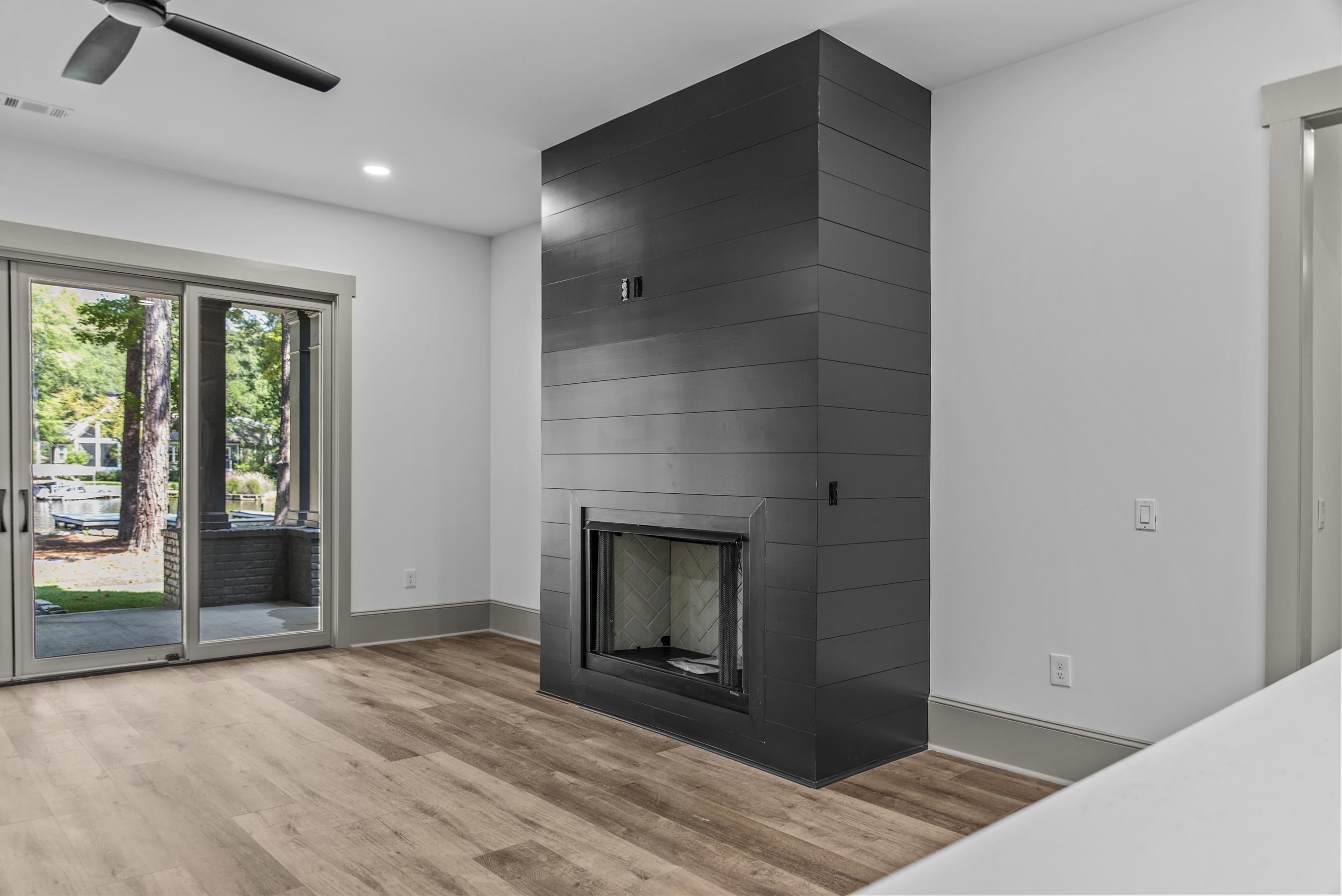 1281 SNUG HARBOR DRIVE