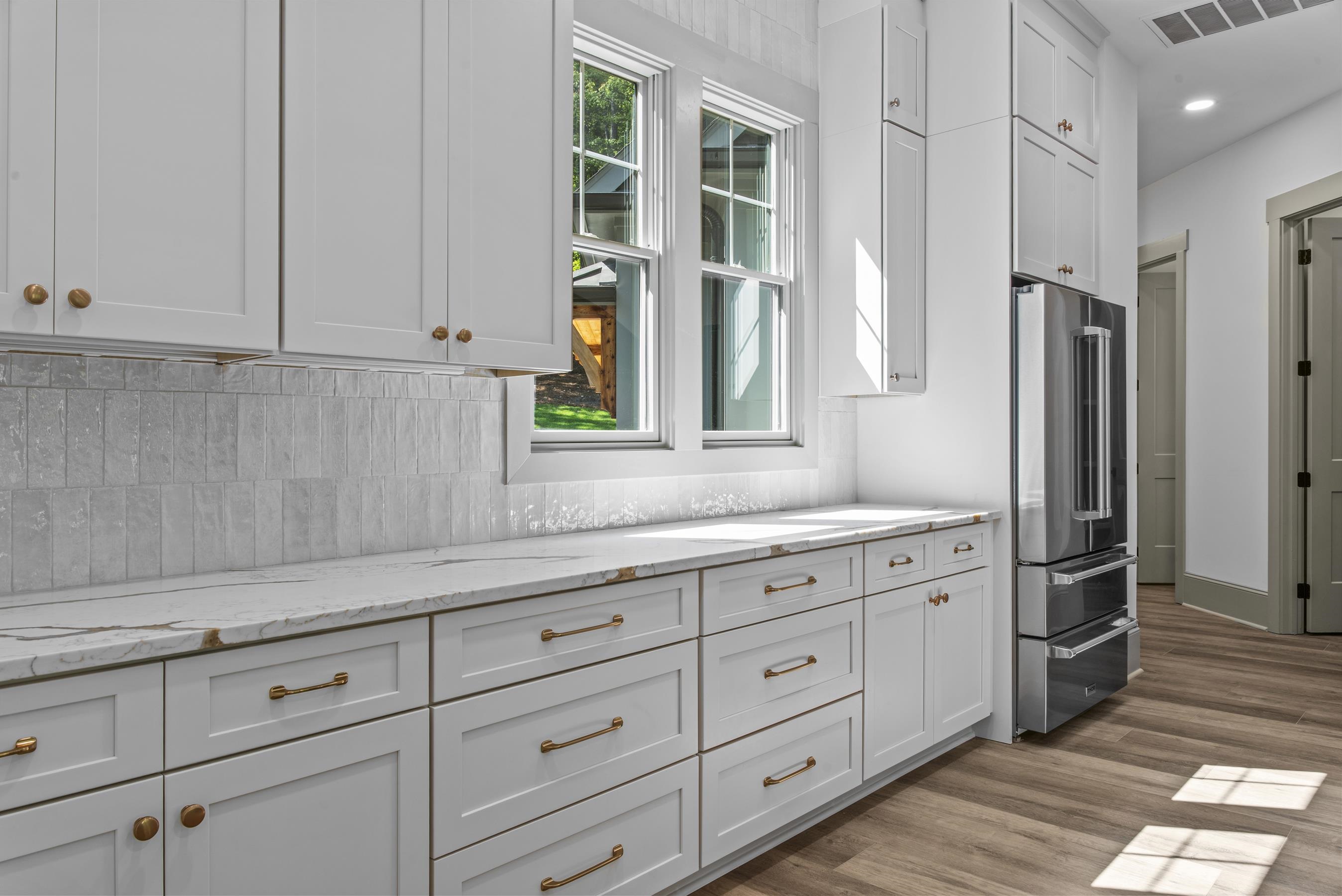 1281 SNUG HARBOR DRIVE