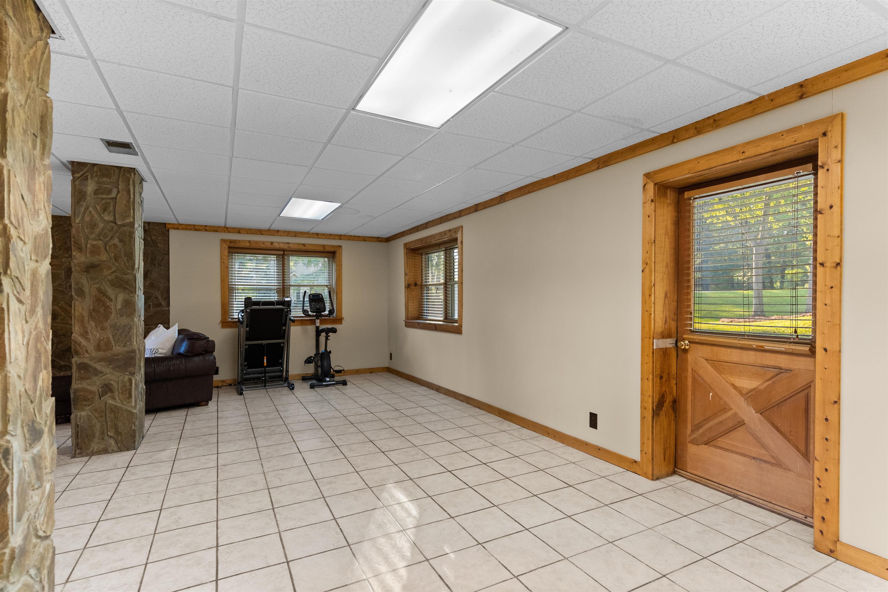 224 LOCH WAY