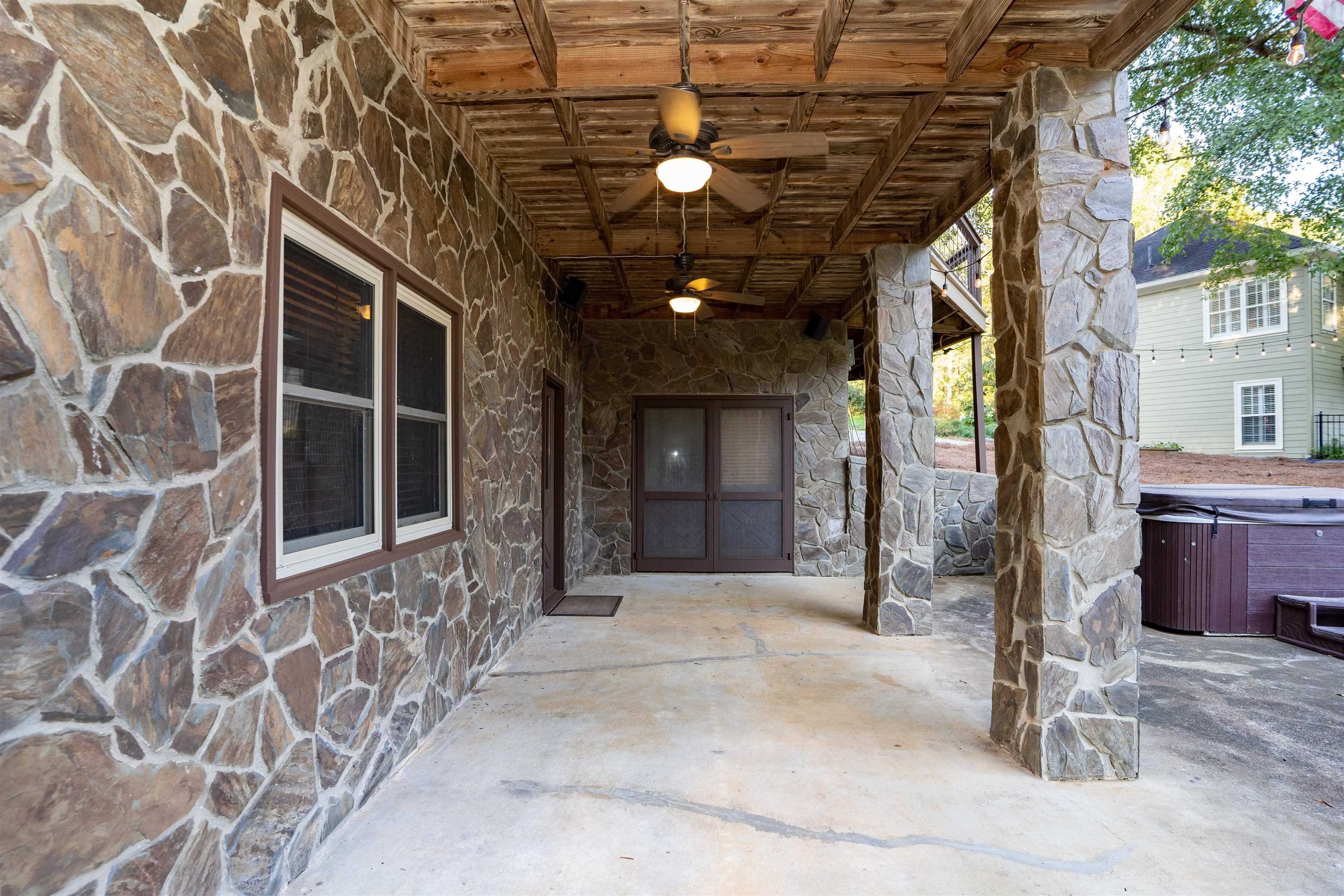 224 LOCH WAY