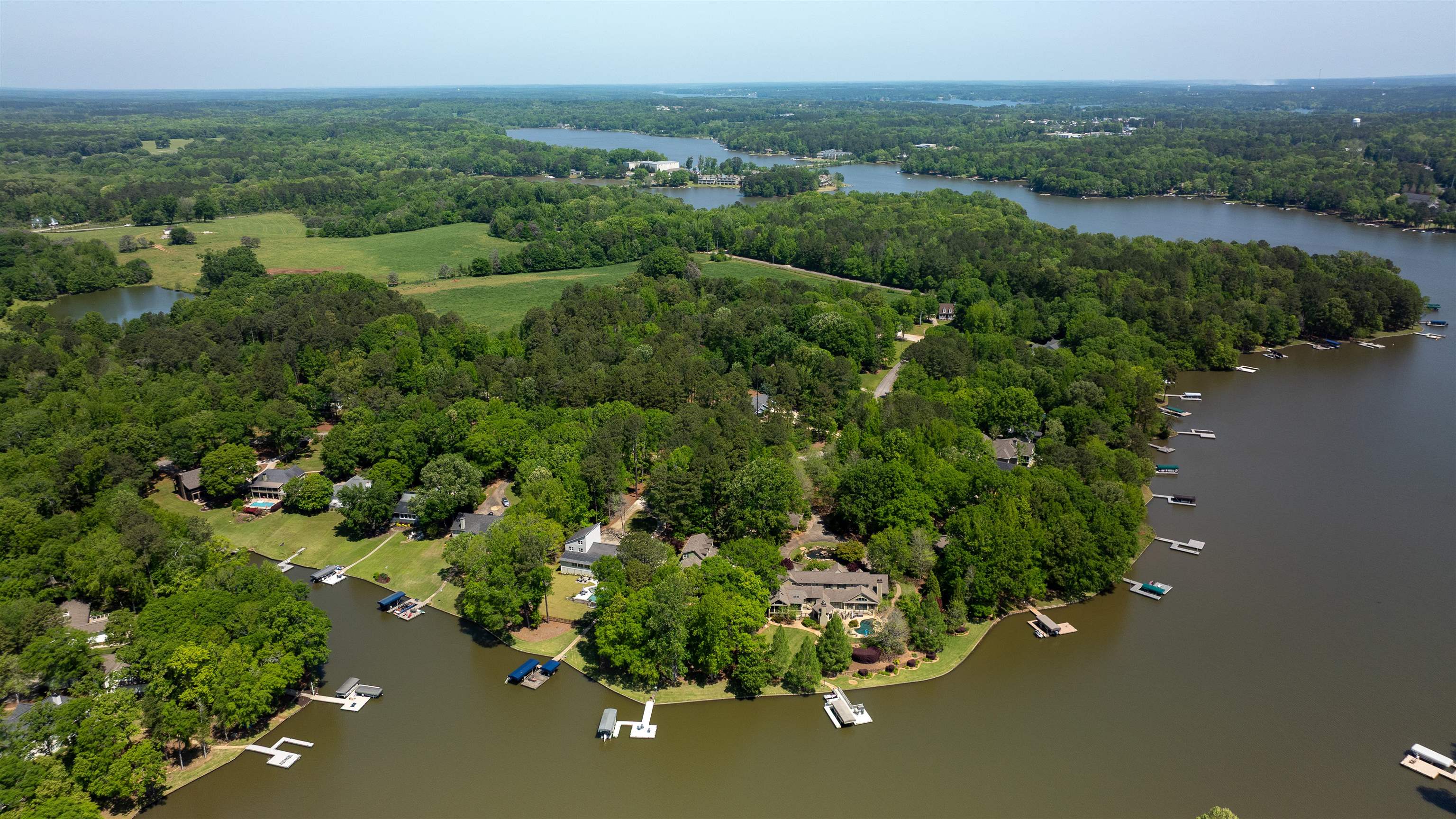 224 LOCH WAY