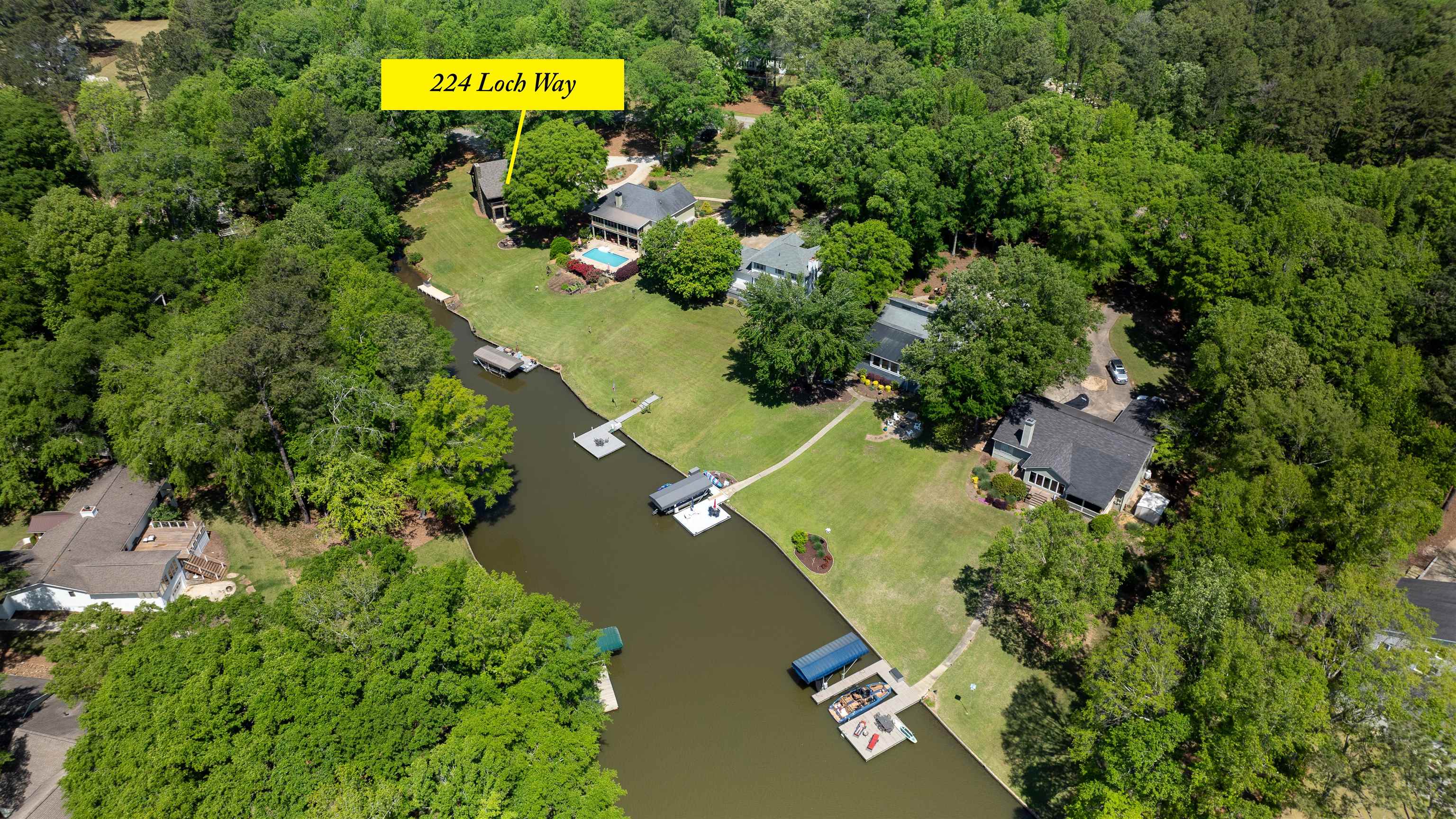 224 LOCH WAY