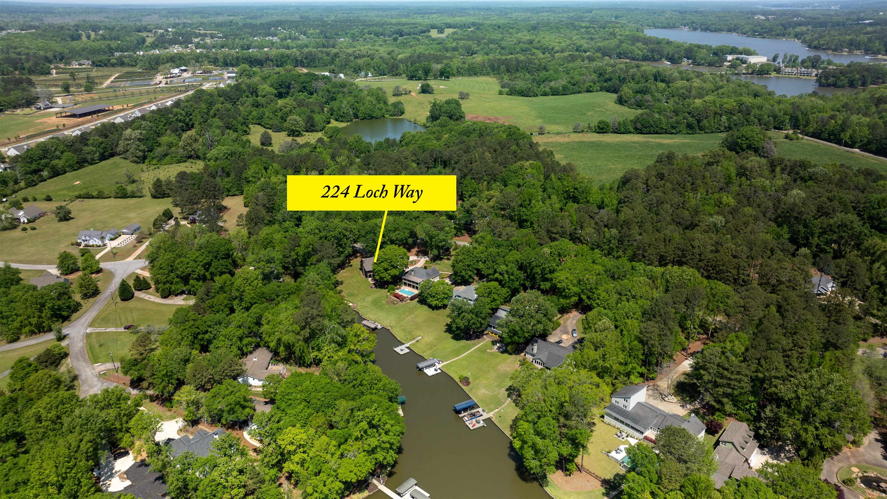 224 LOCH WAY
