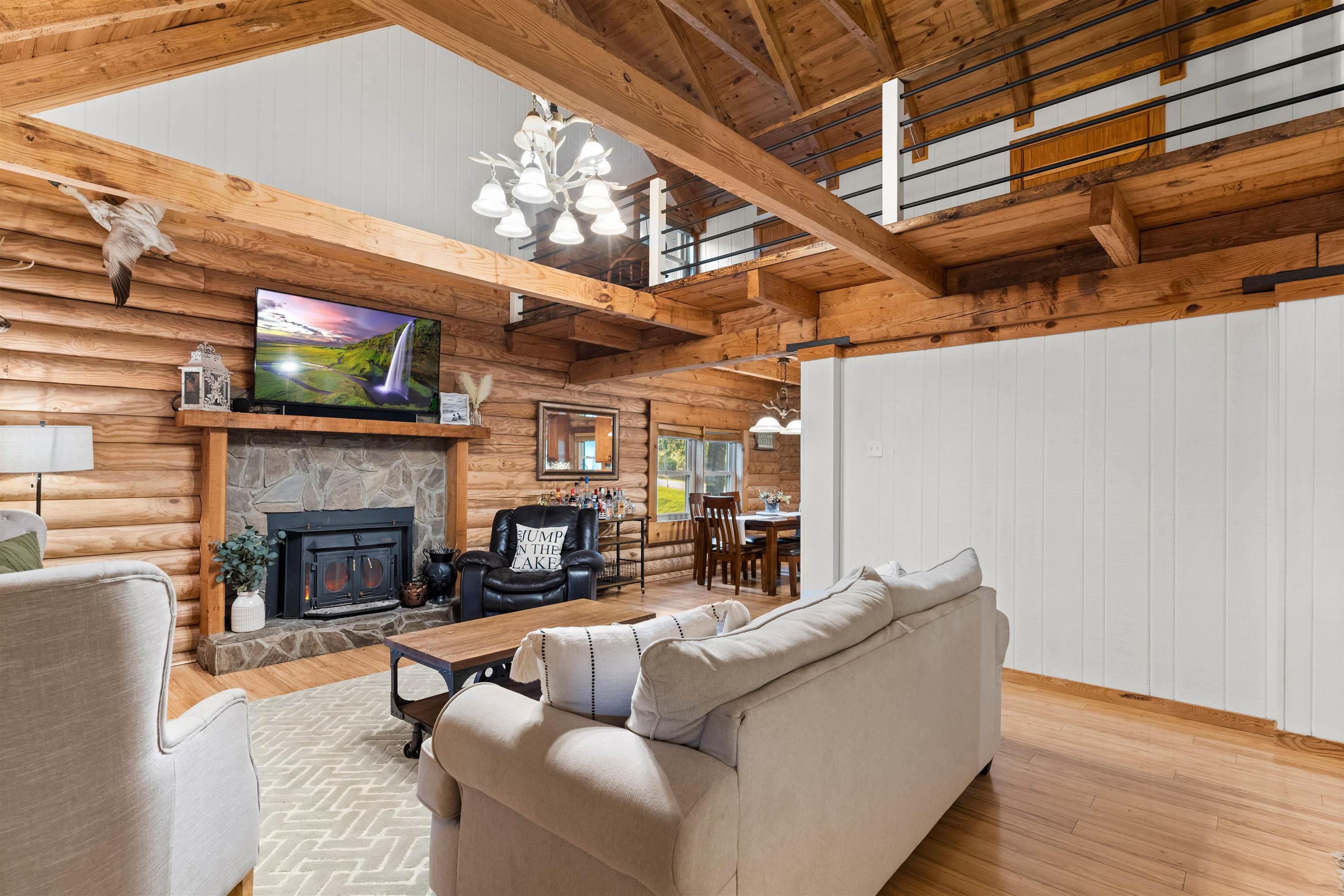 224 LOCH WAY