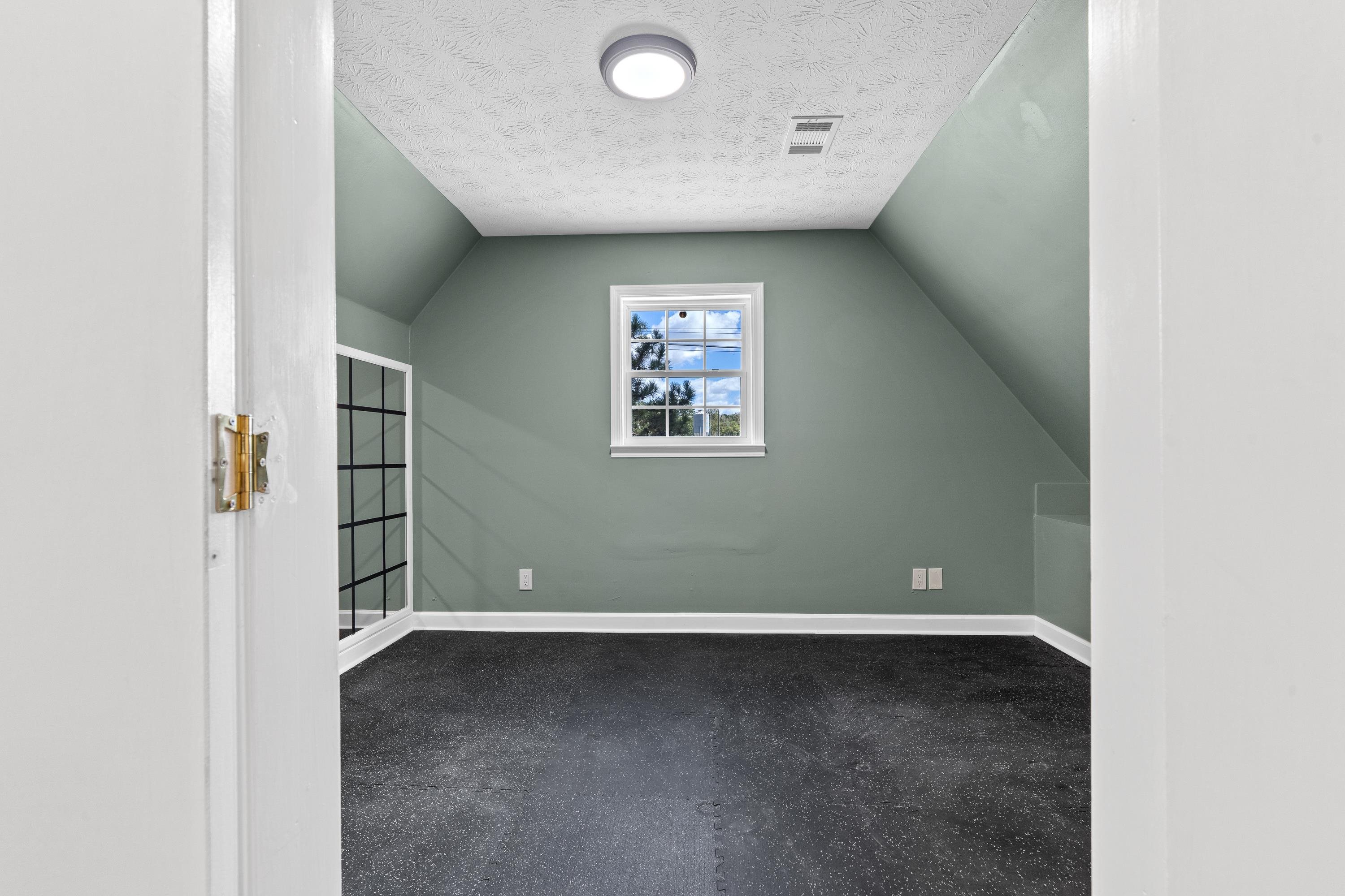 79 SUGAR CREEK TRAIL