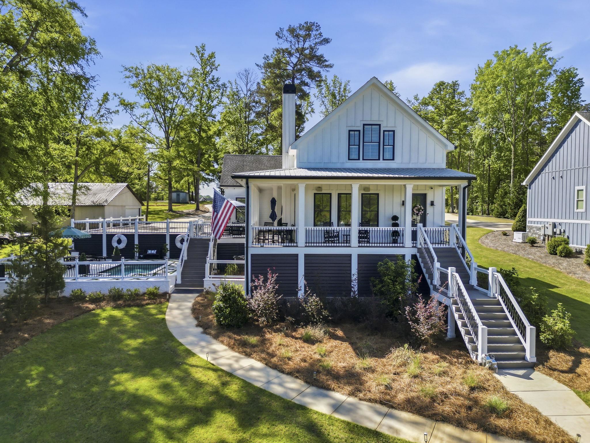 1090 CROOKED CREEK ROAD