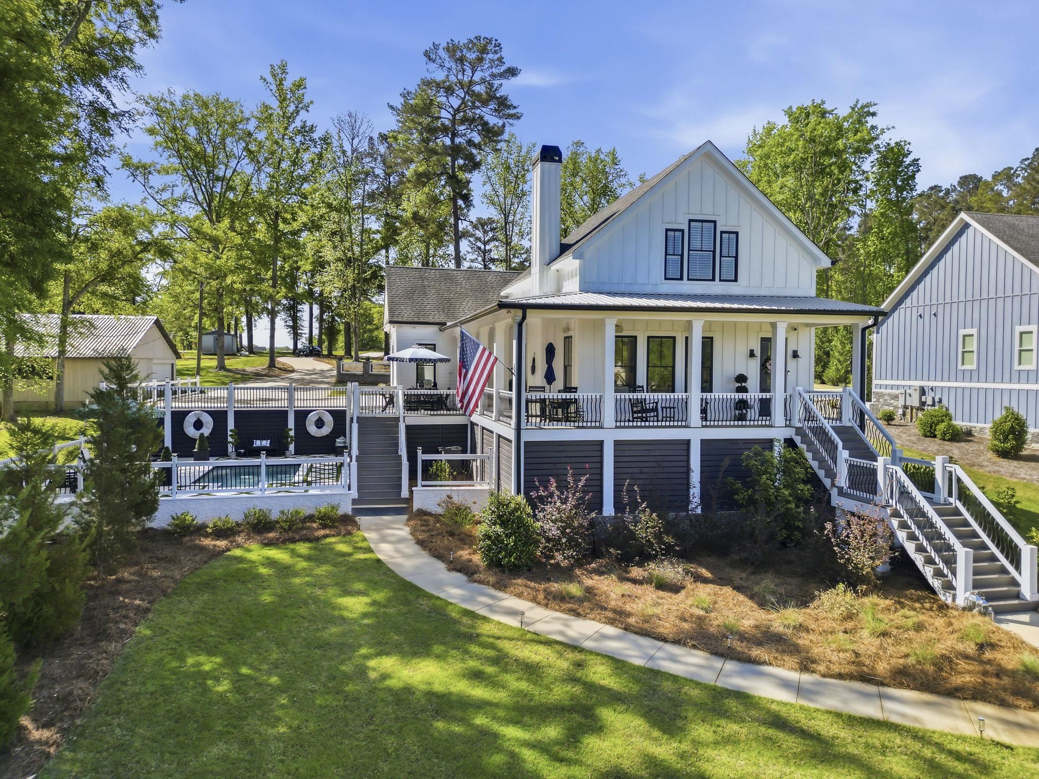 1090 CROOKED CREEK ROAD