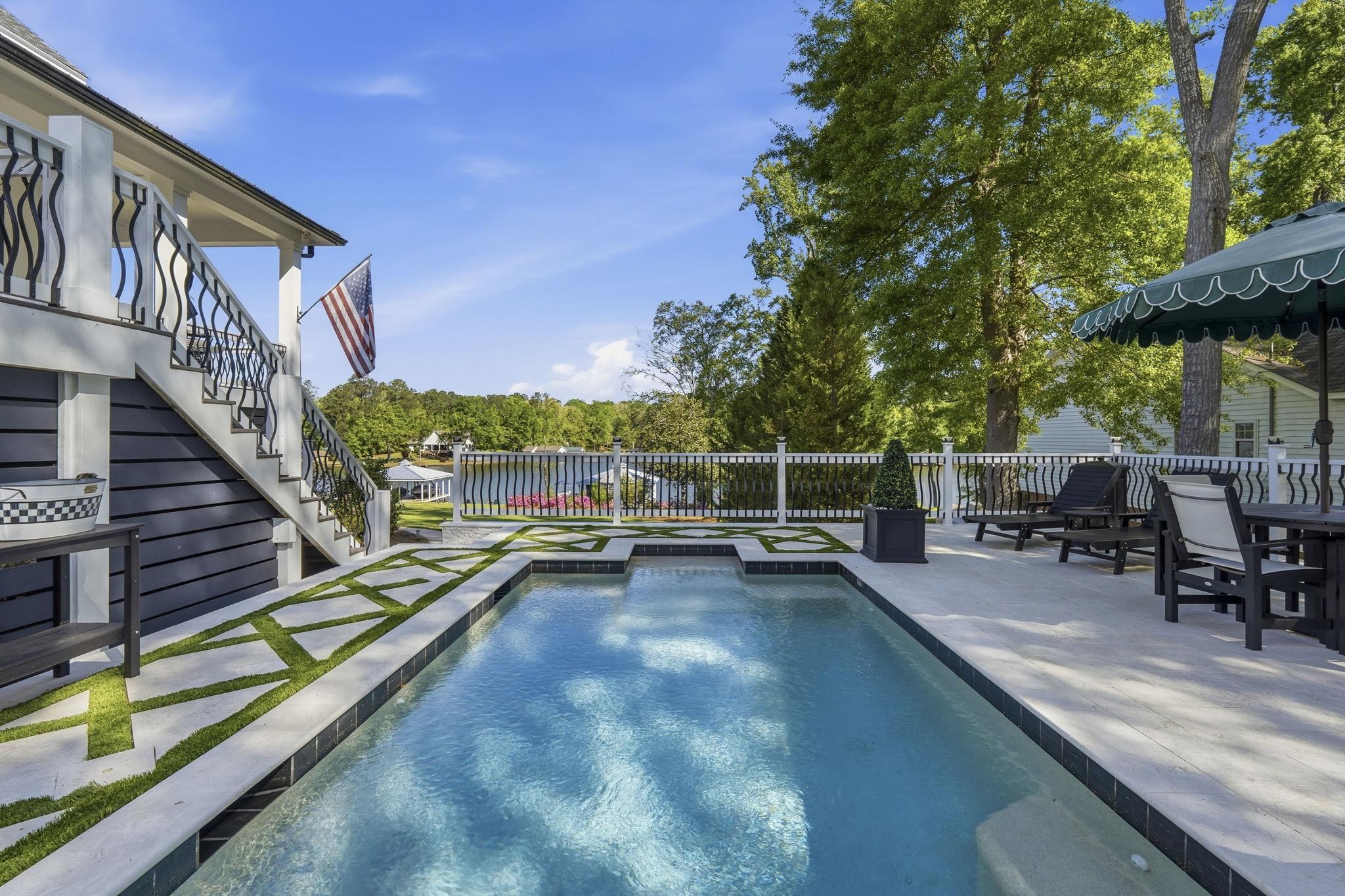 1090 CROOKED CREEK ROAD