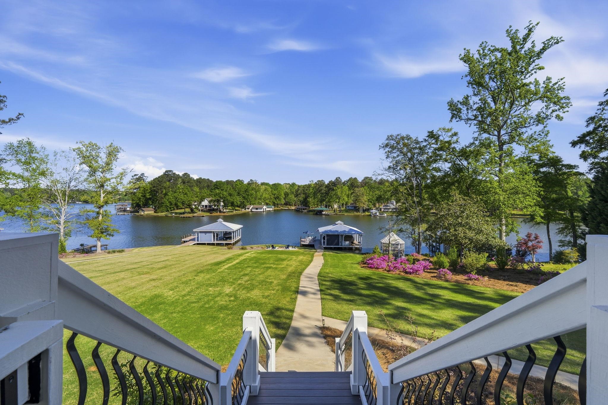 1090 CROOKED CREEK ROAD