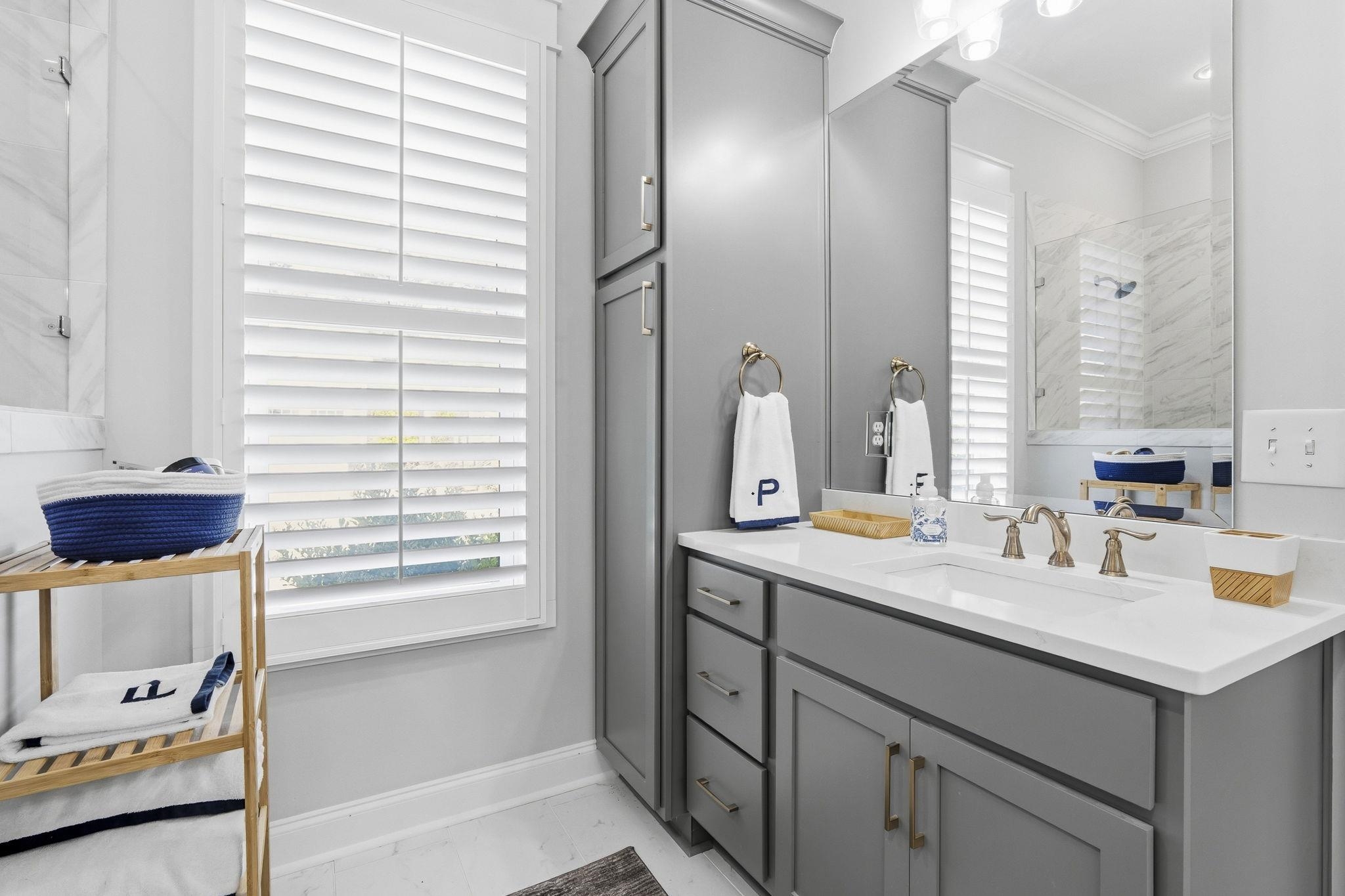 1090 CROOKED CREEK ROAD