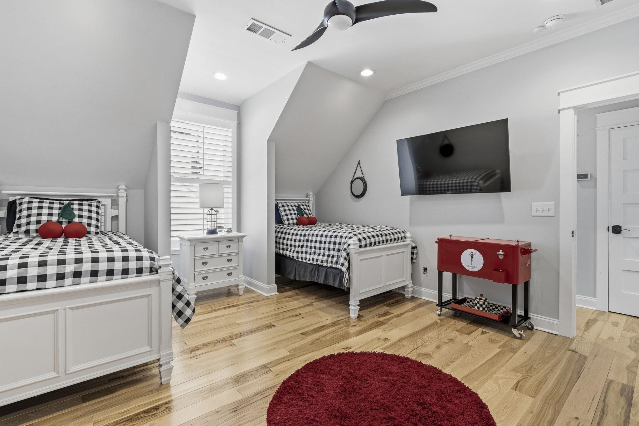 1090 CROOKED CREEK ROAD