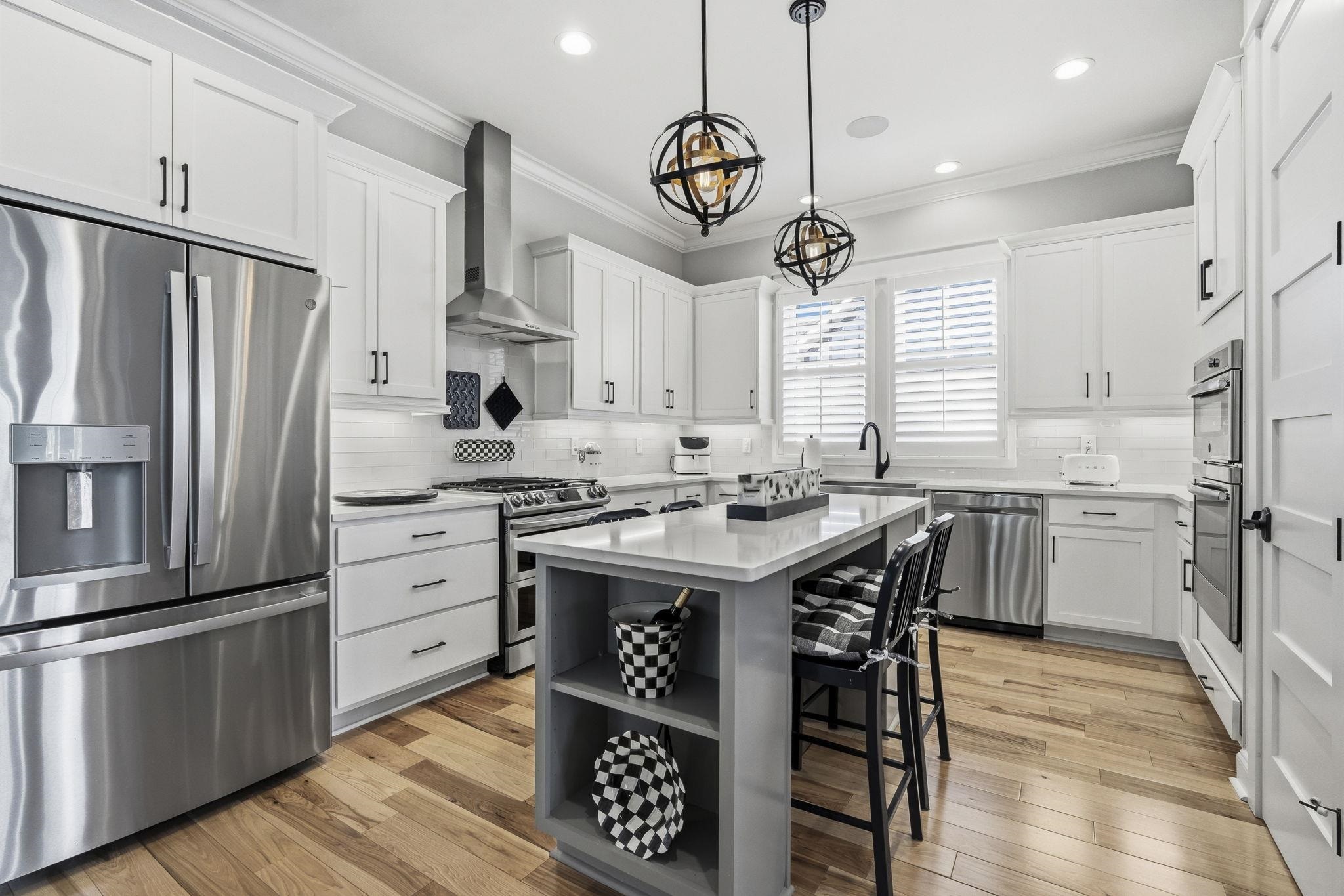 1090 CROOKED CREEK ROAD