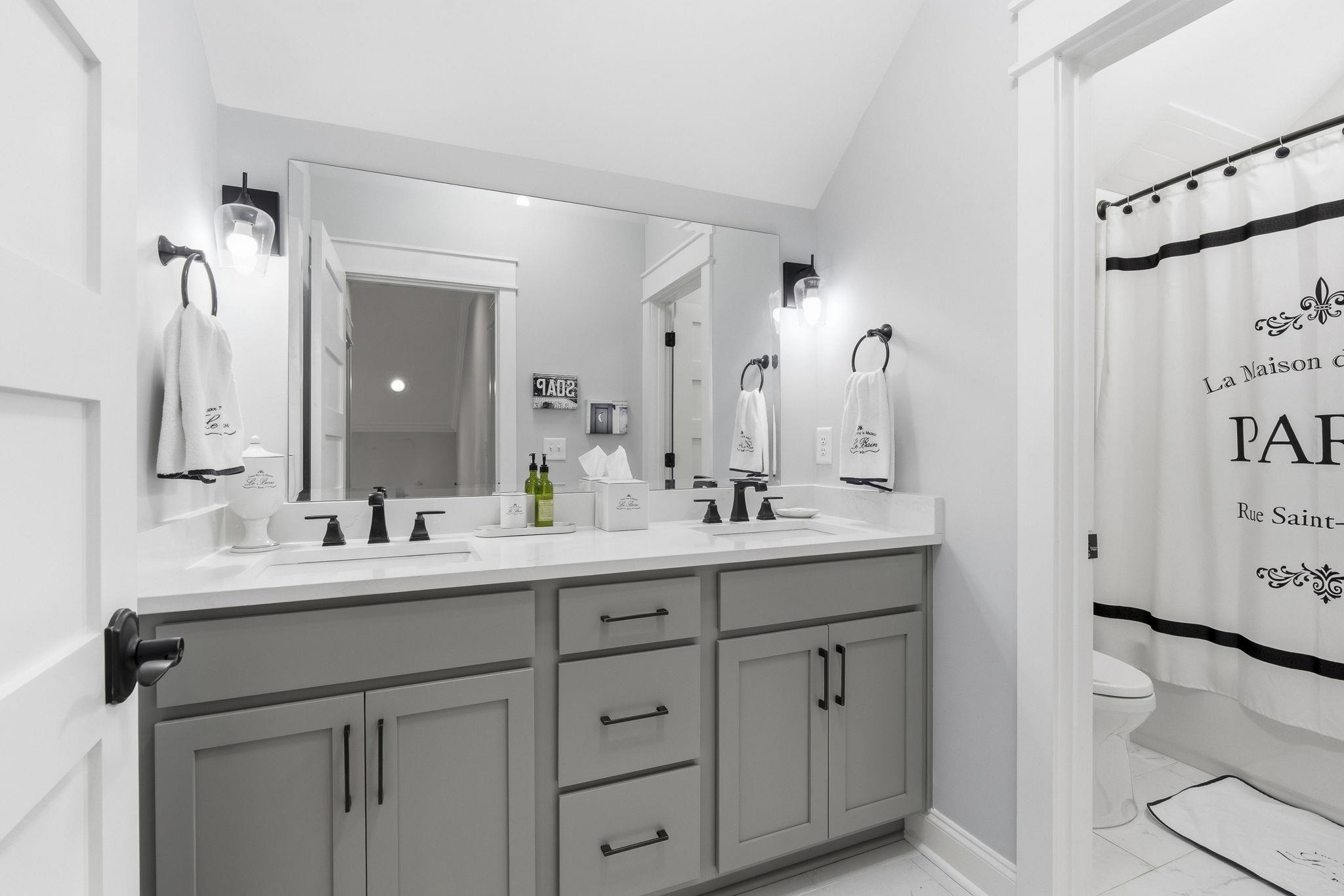 1090 CROOKED CREEK ROAD