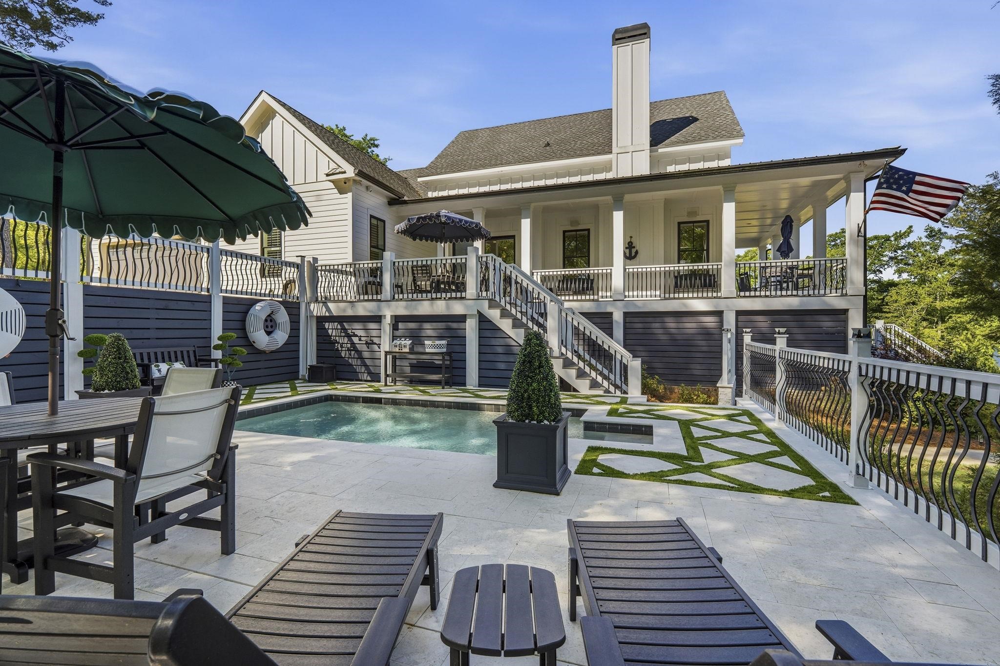 1090 CROOKED CREEK ROAD