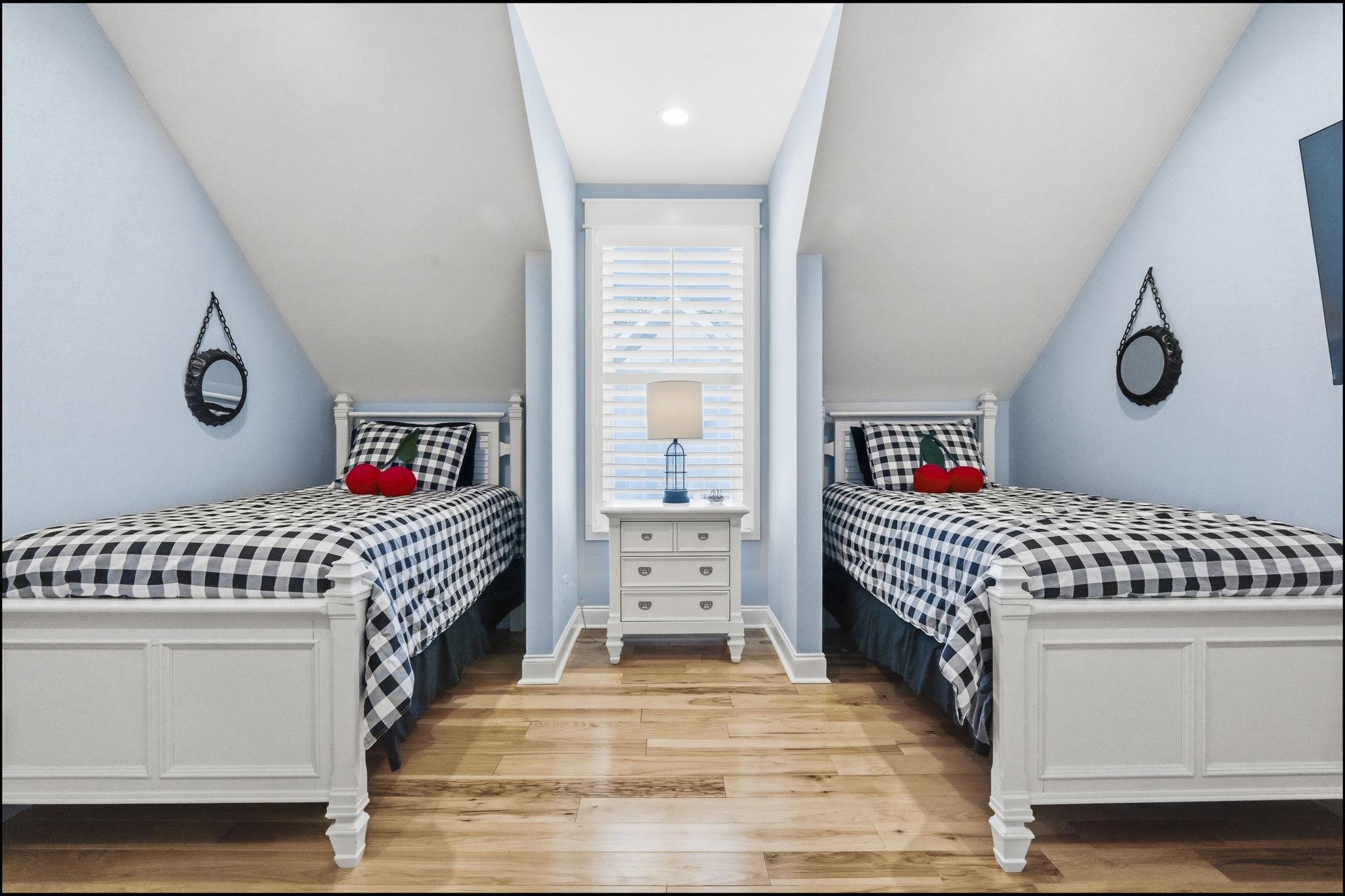 1090 CROOKED CREEK ROAD