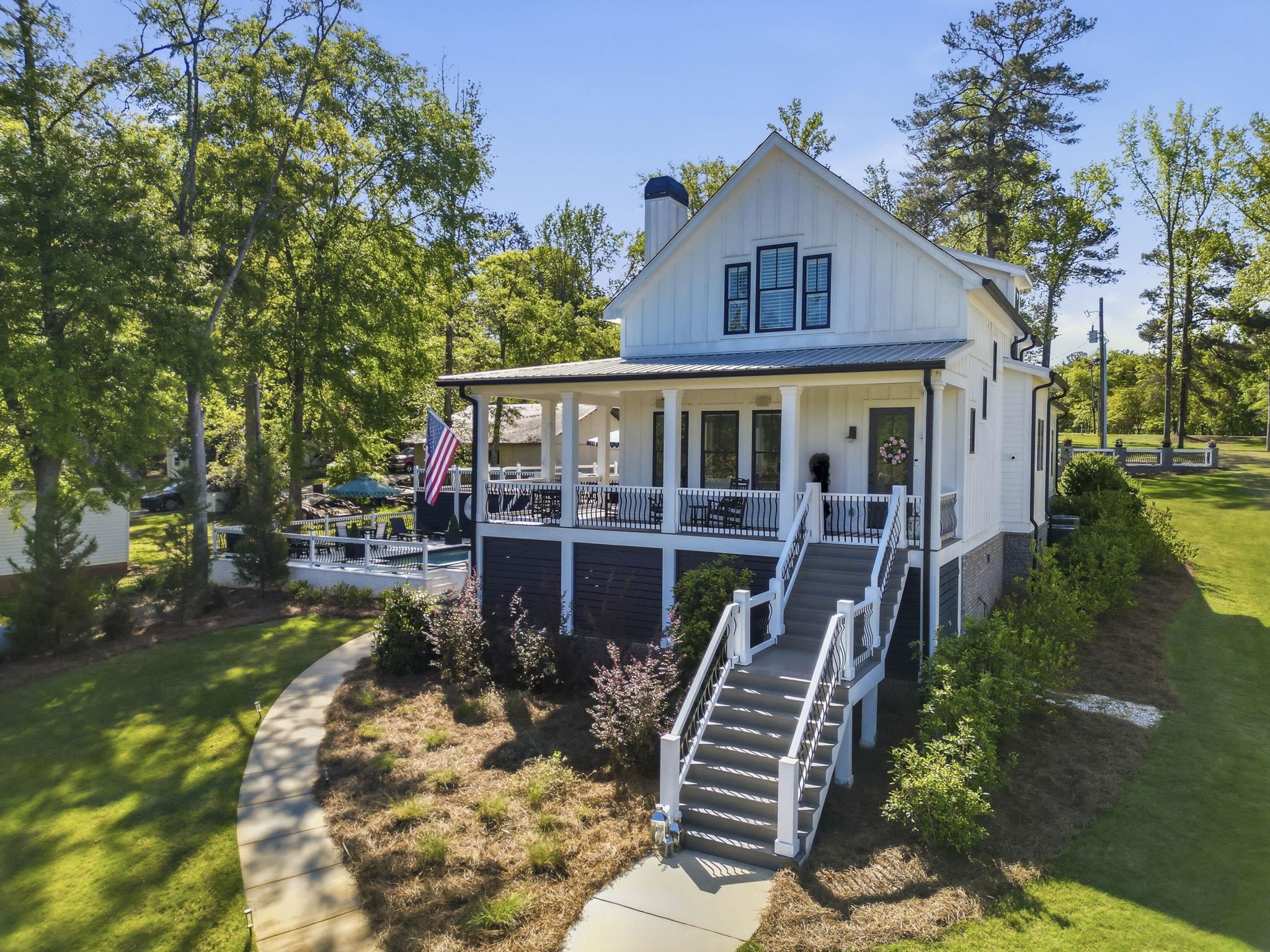 1090 CROOKED CREEK ROAD