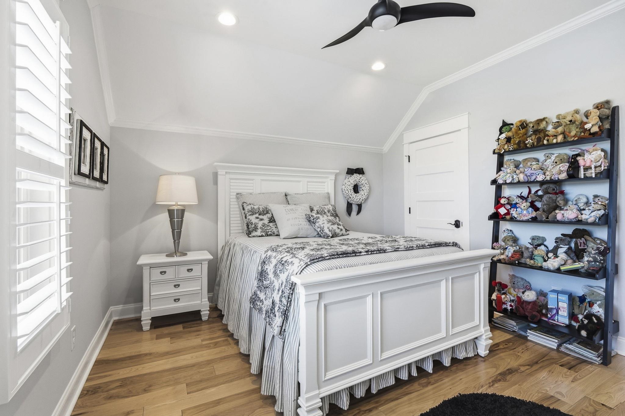 1090 CROOKED CREEK ROAD