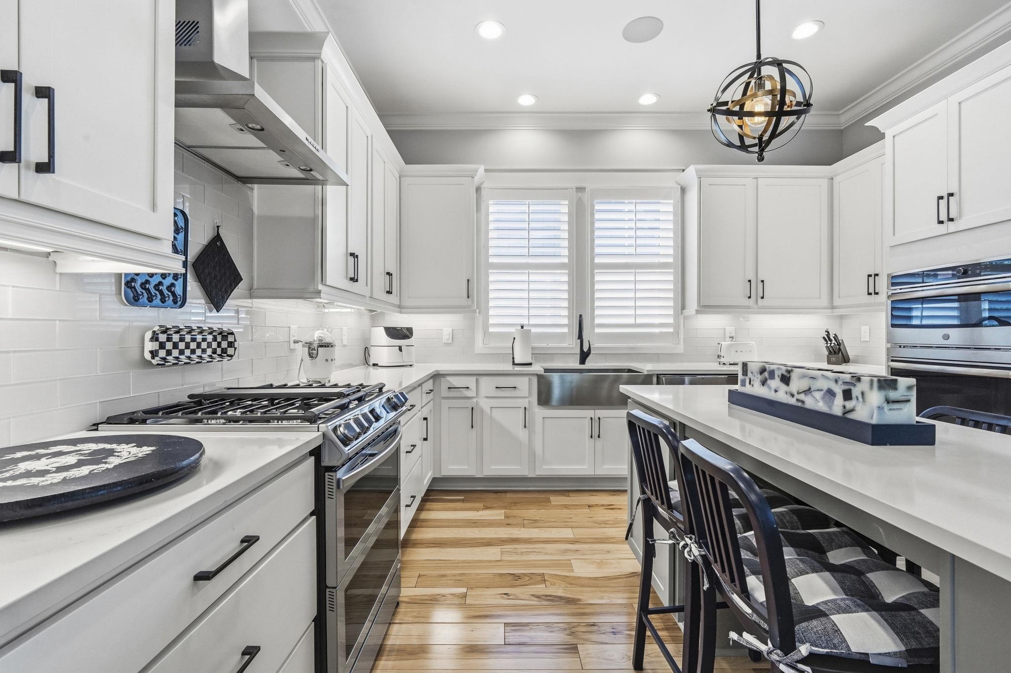 1090 CROOKED CREEK ROAD