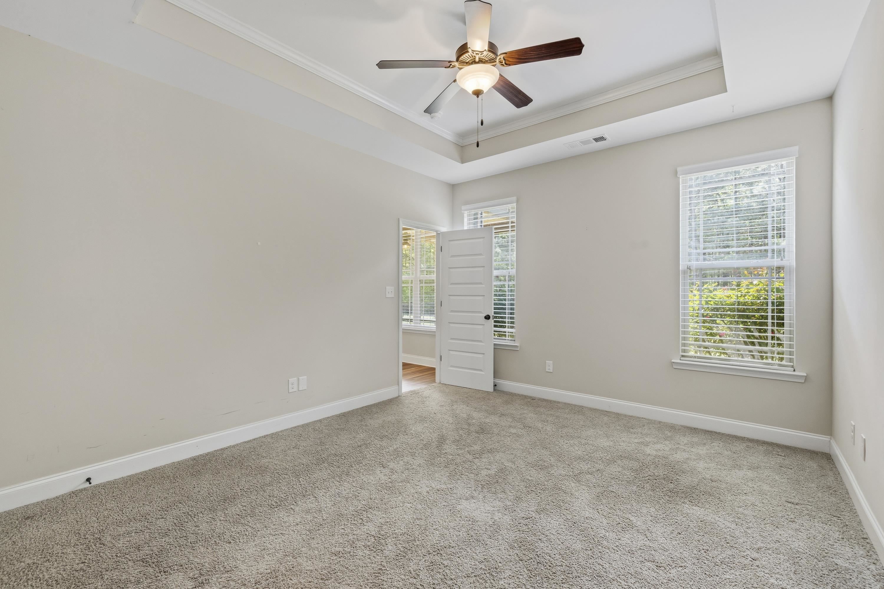 124 HUNTERS CHASE COURT