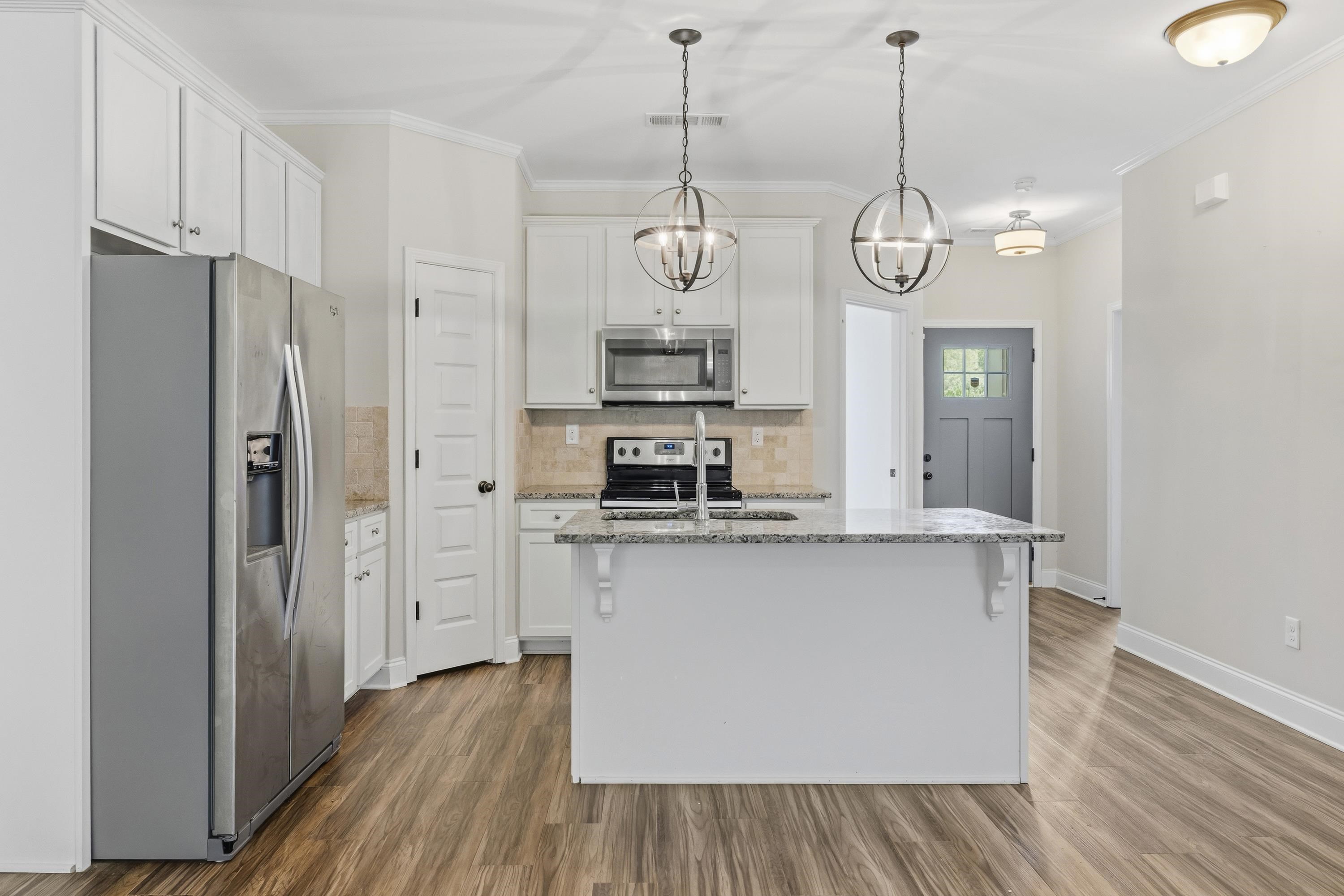 124 HUNTERS CHASE COURT