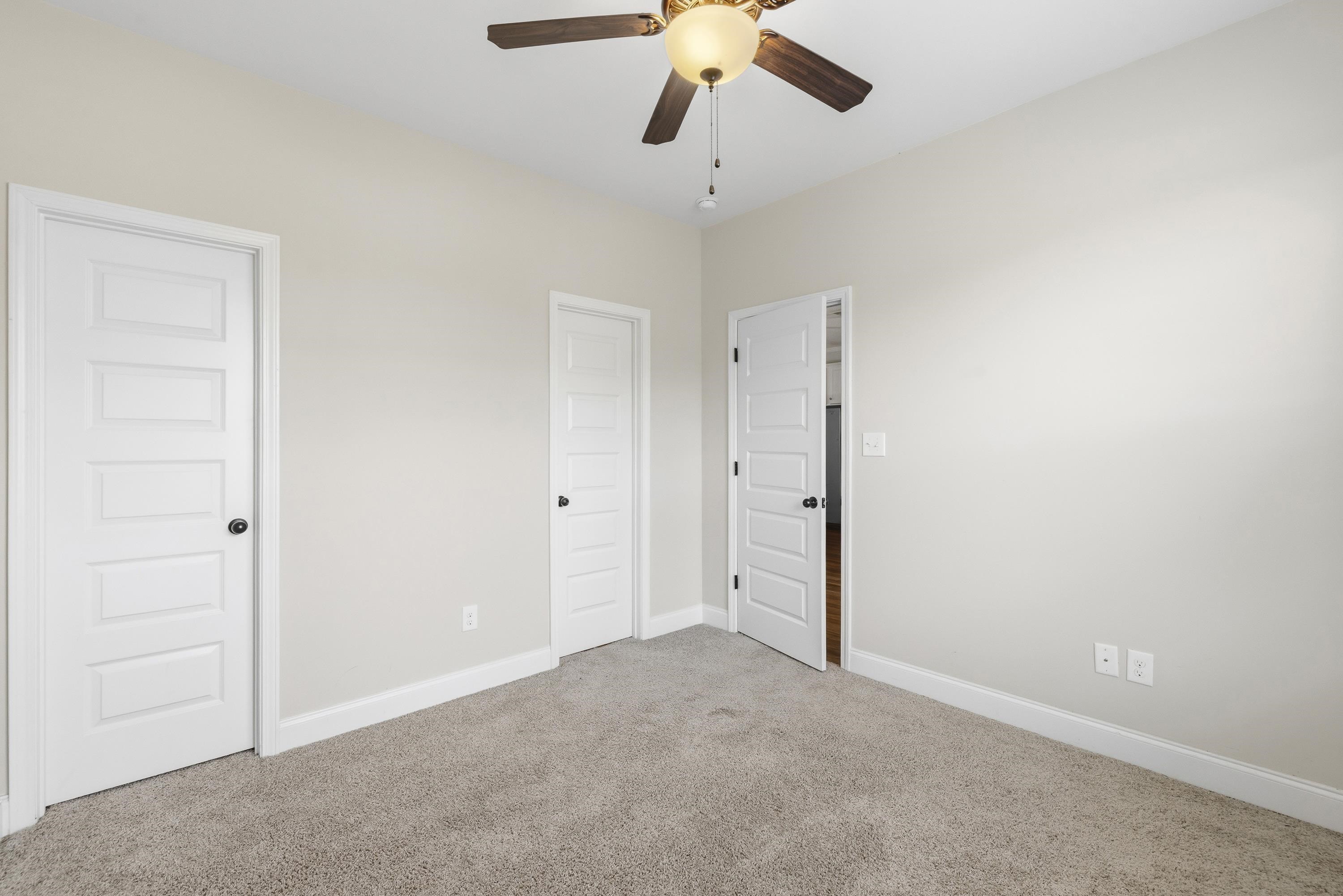 124 HUNTERS CHASE COURT