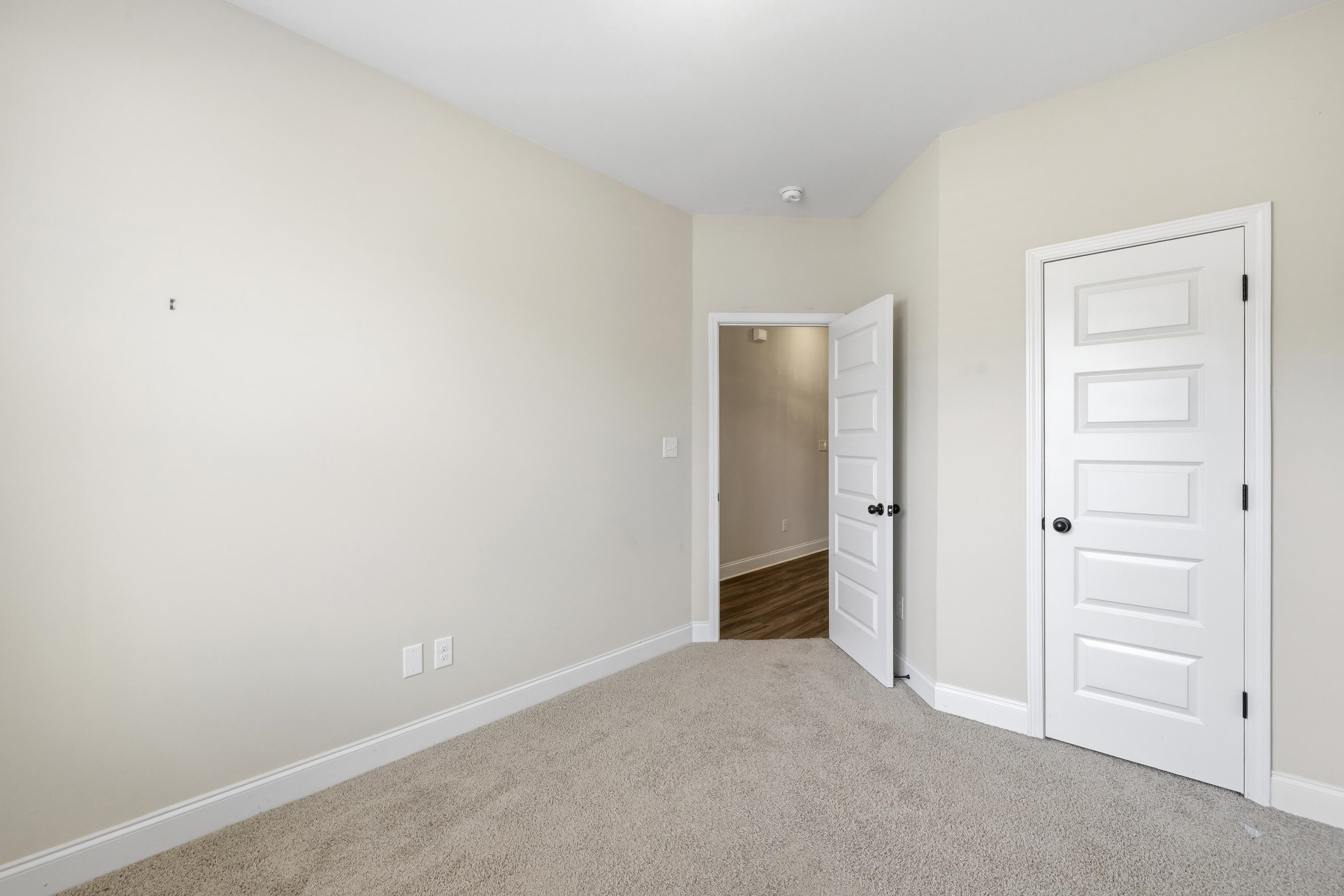 124 HUNTERS CHASE COURT