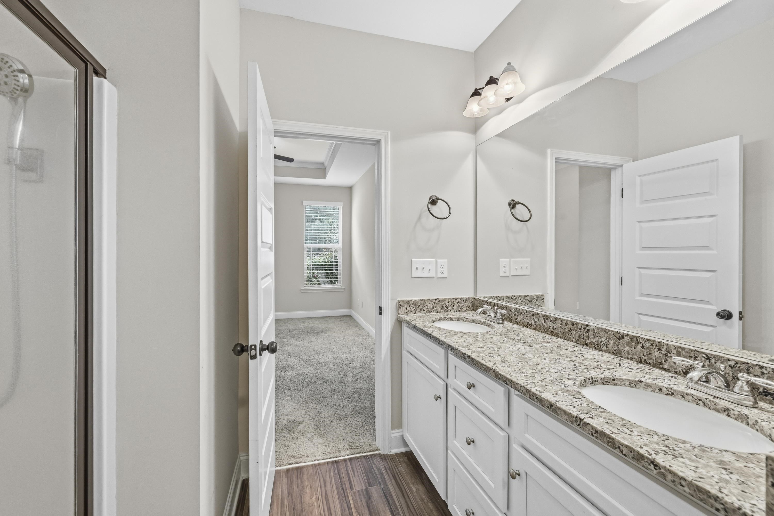 124 HUNTERS CHASE COURT