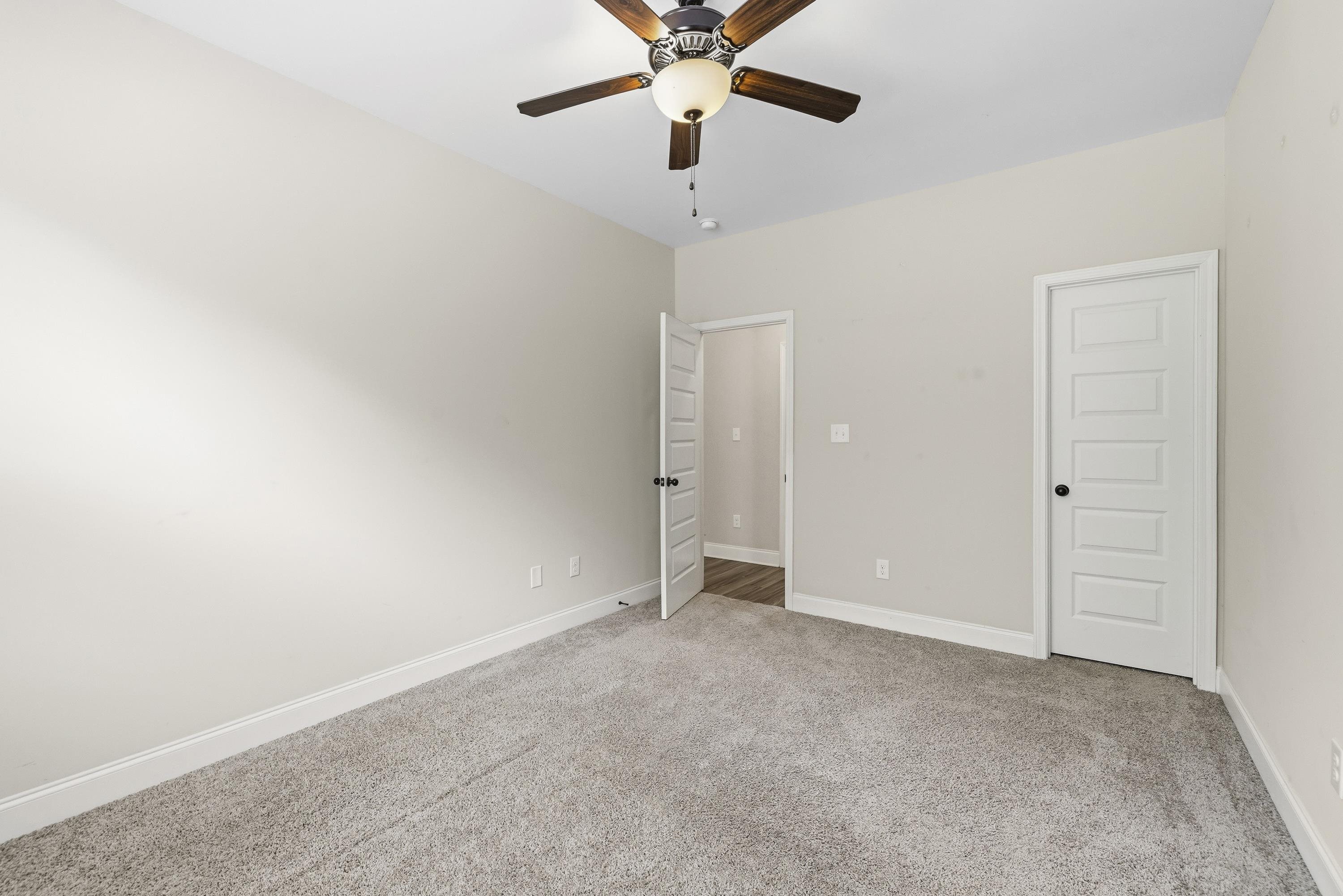 124 HUNTERS CHASE COURT