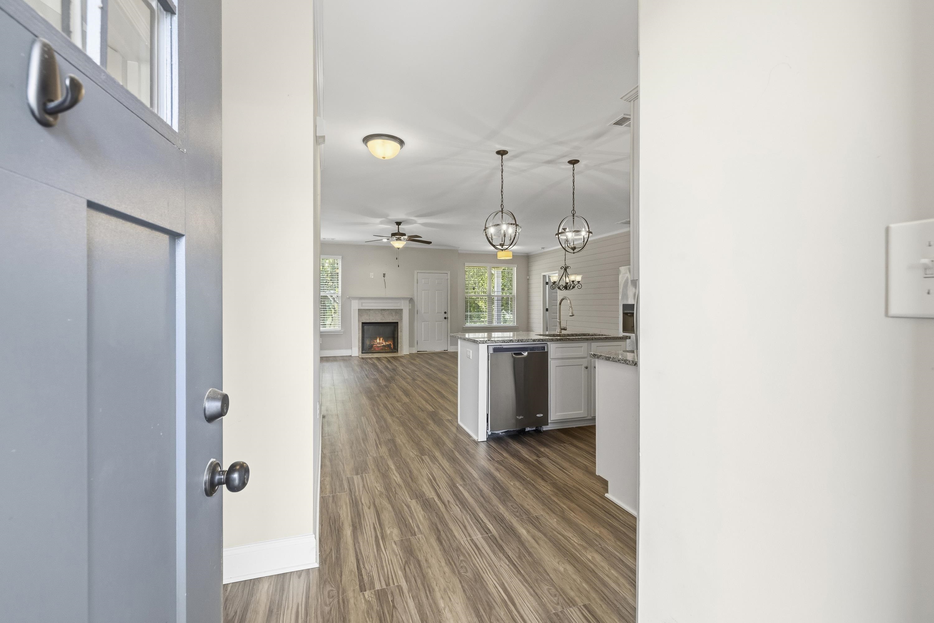 124 HUNTERS CHASE COURT