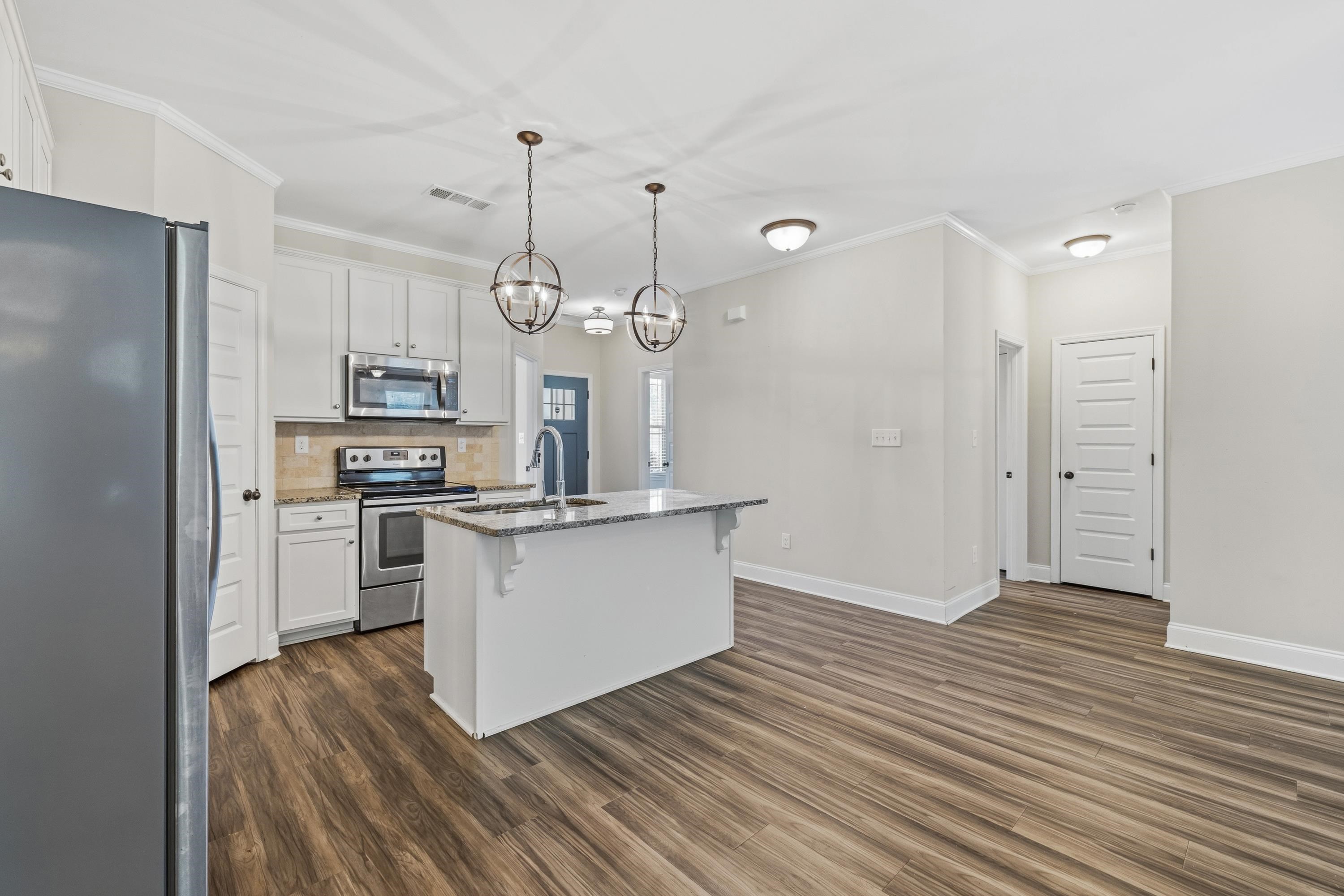 124 HUNTERS CHASE COURT