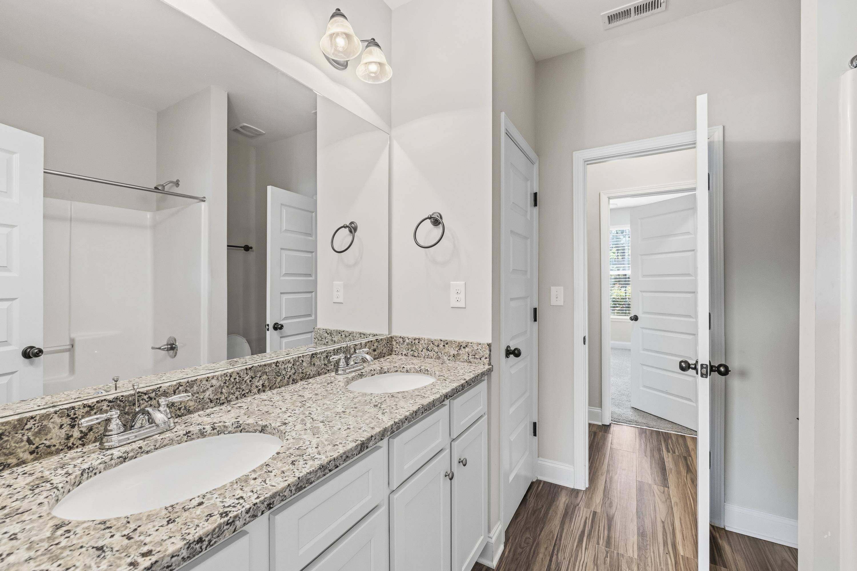 124 HUNTERS CHASE COURT