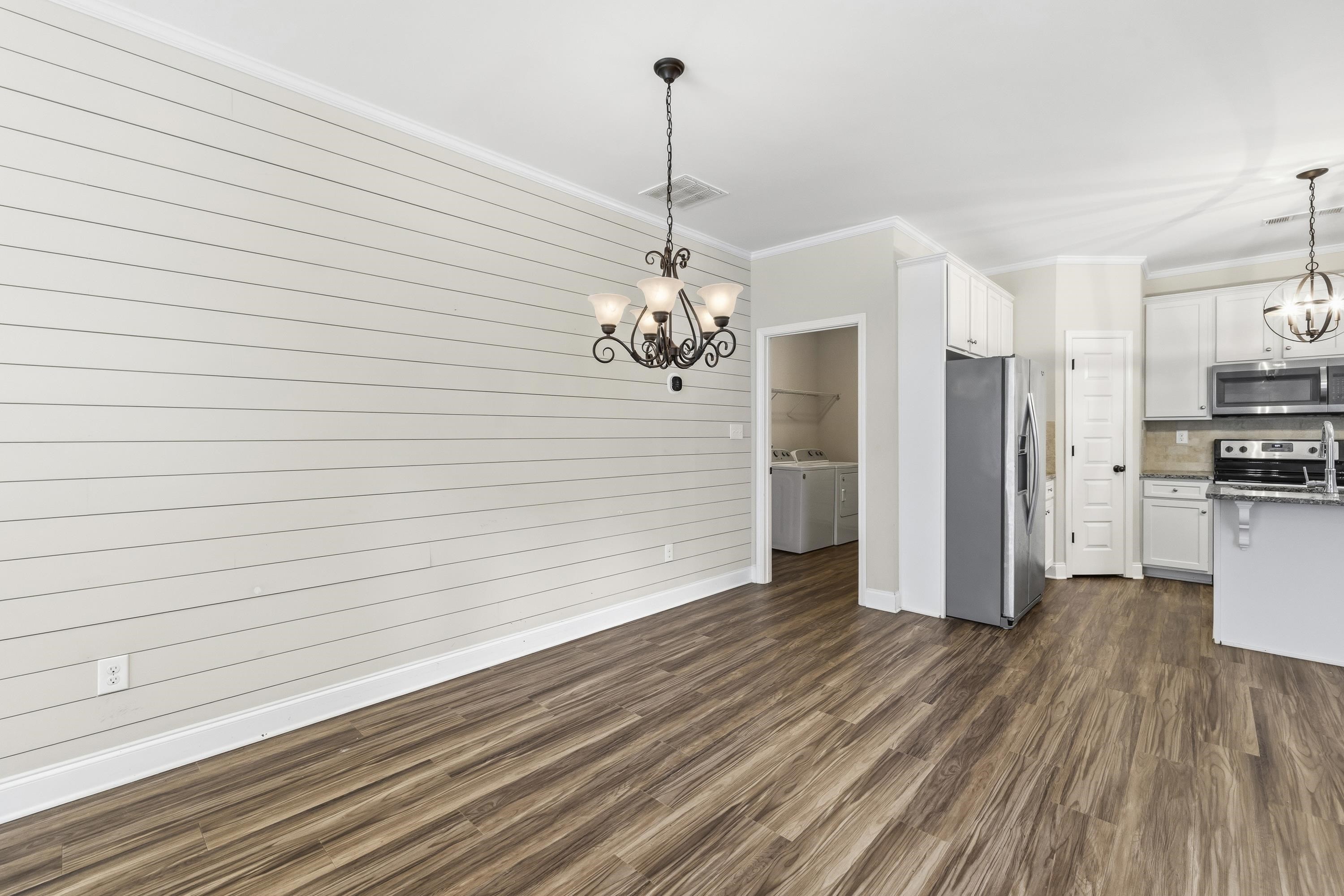 124 HUNTERS CHASE COURT