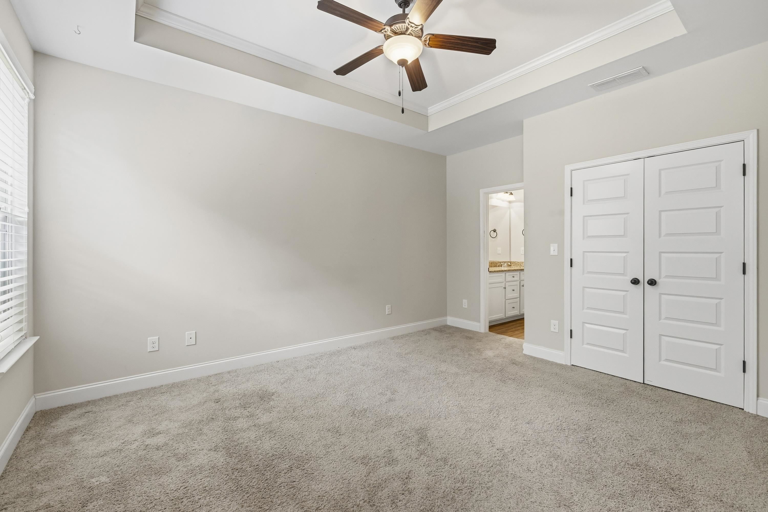 124 HUNTERS CHASE COURT