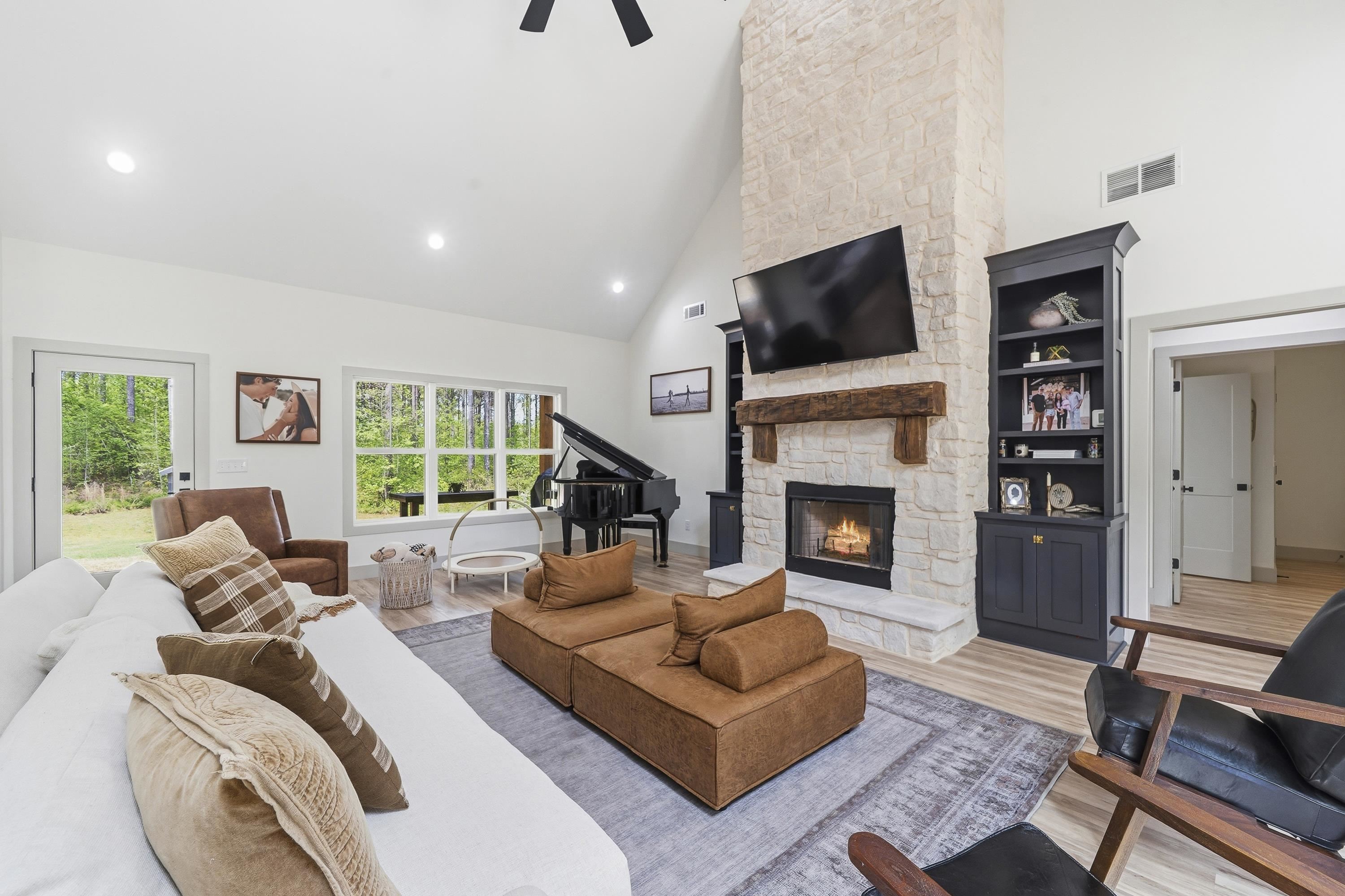 1351 AQUA ROAD