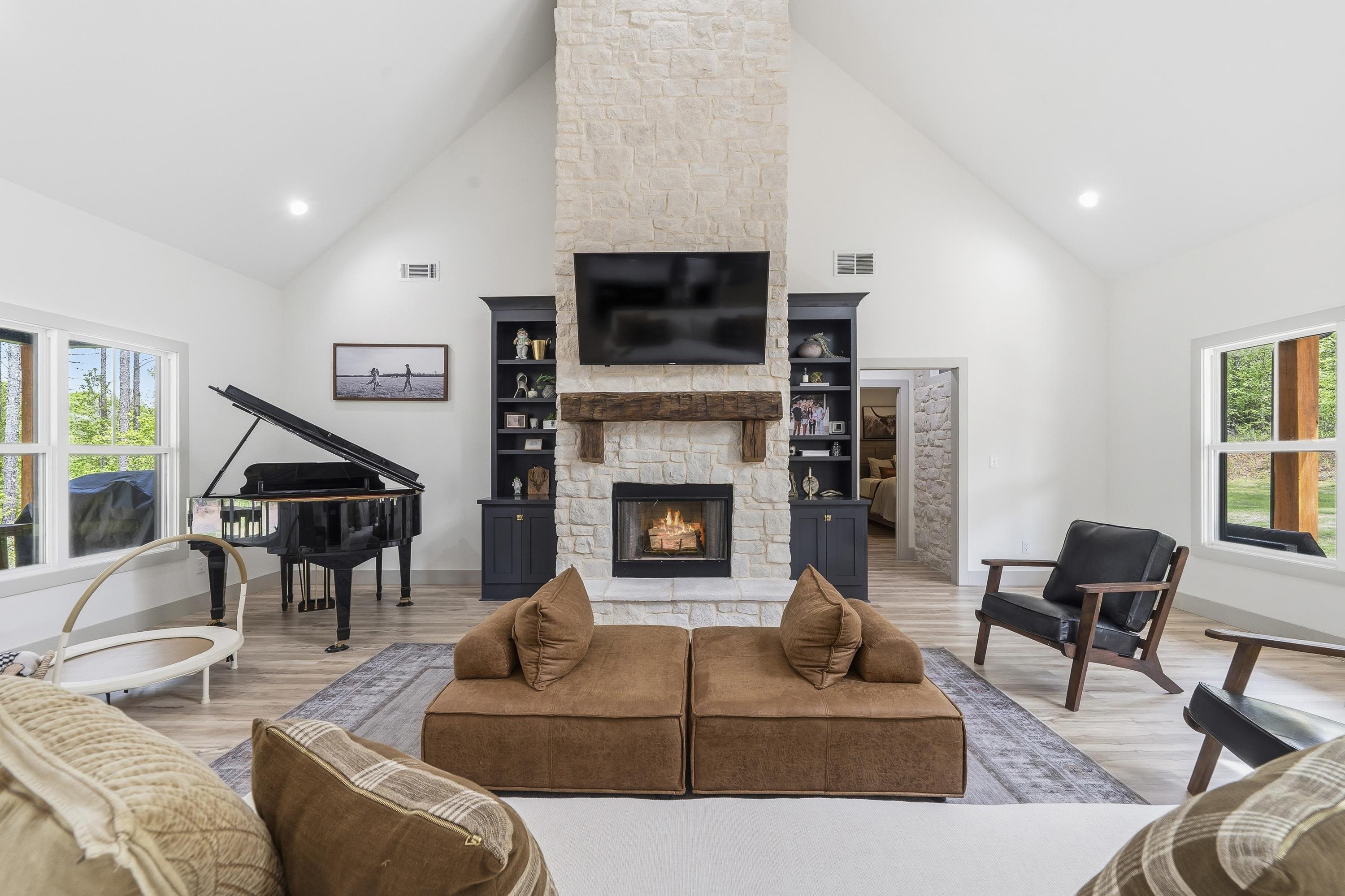 1351 AQUA ROAD