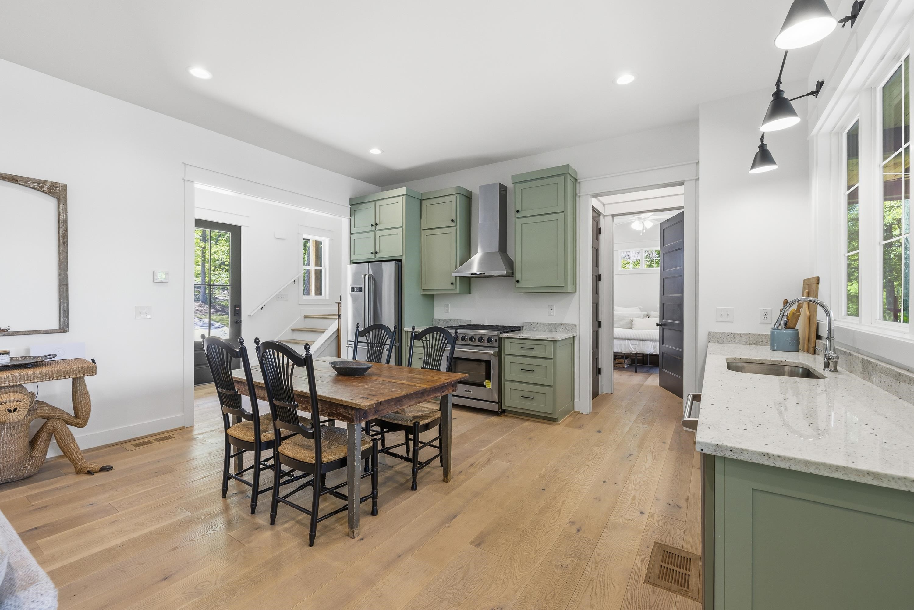 109 LONG SHOALS CIRCLE