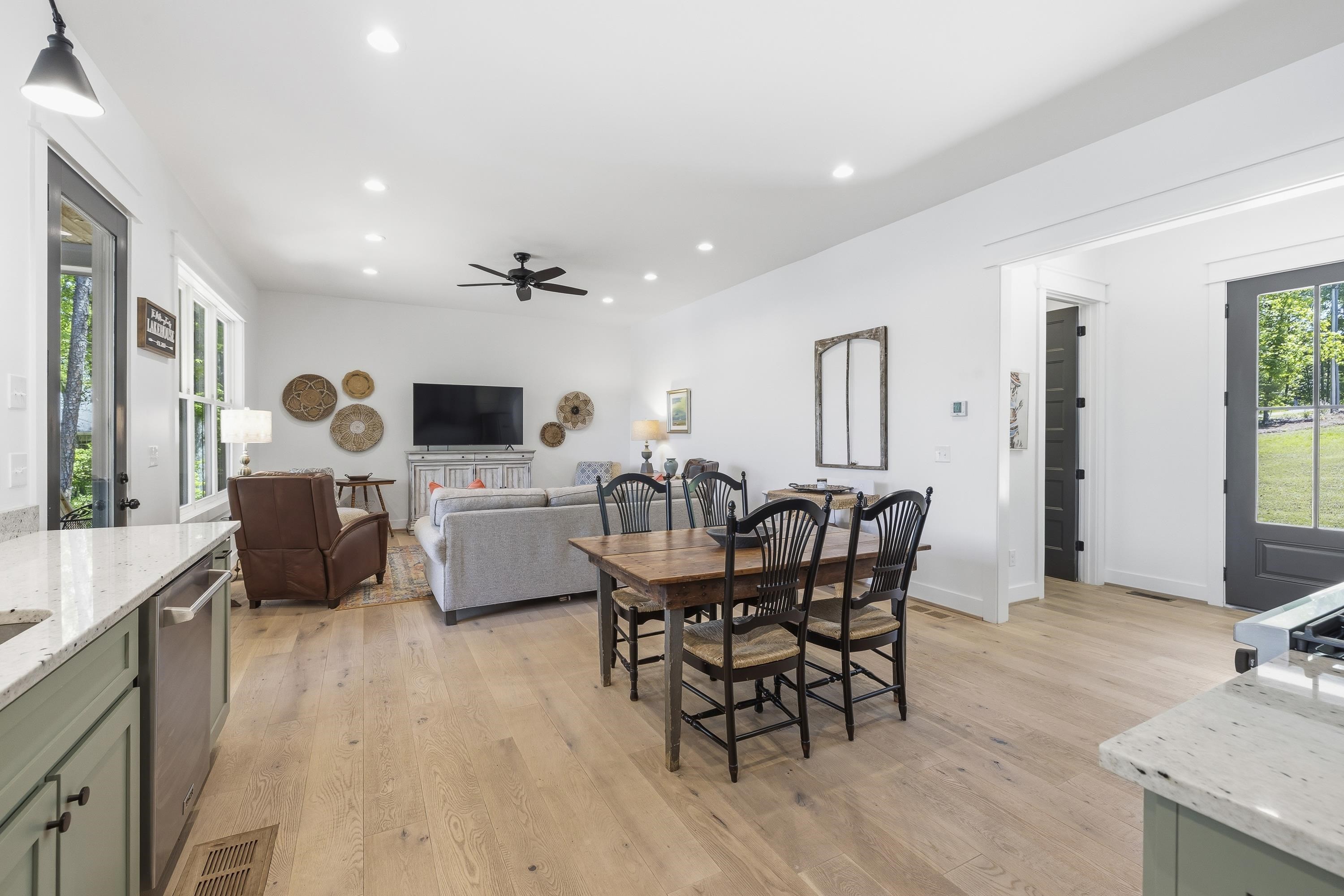 109 LONG SHOALS CIRCLE