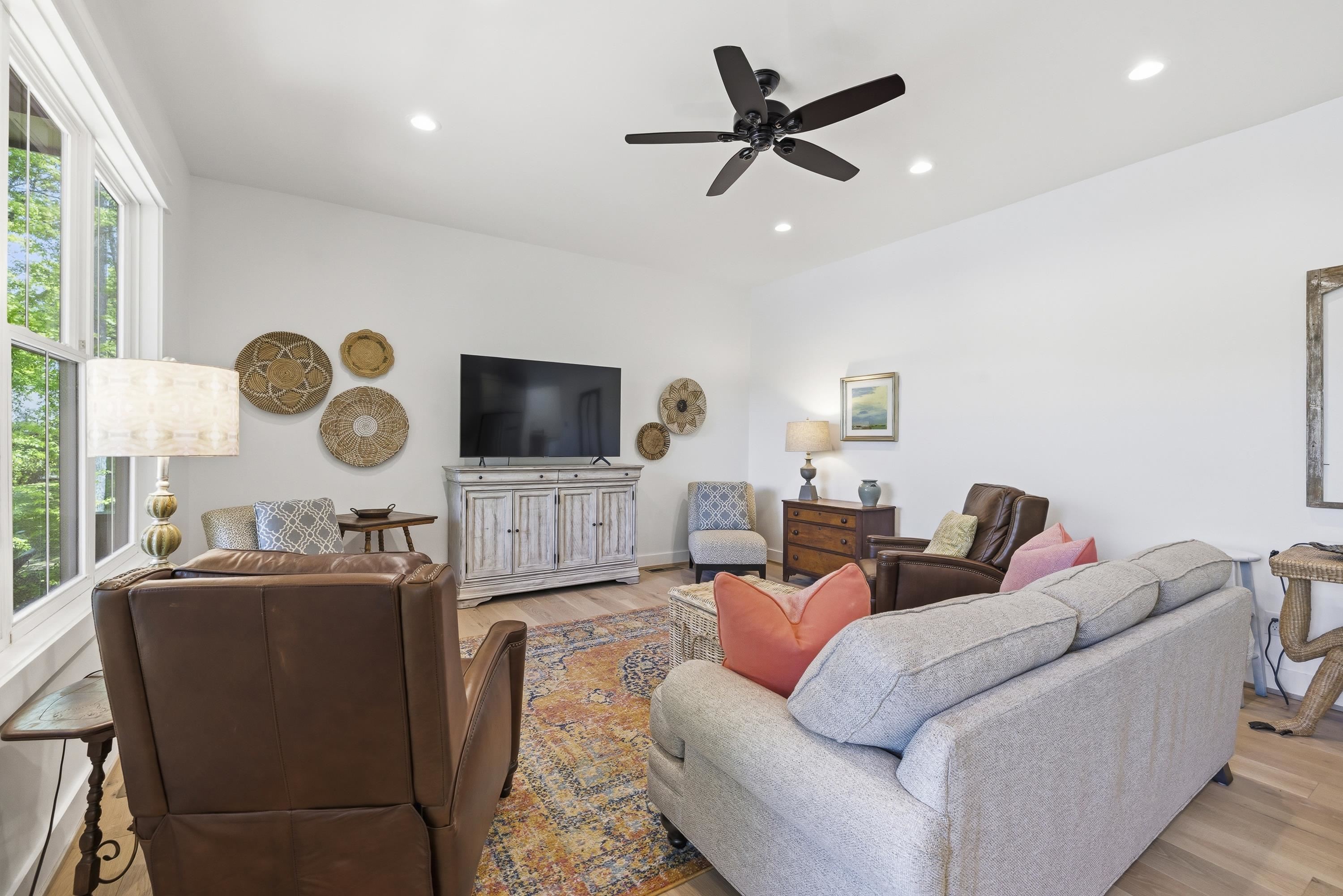 109 LONG SHOALS CIRCLE