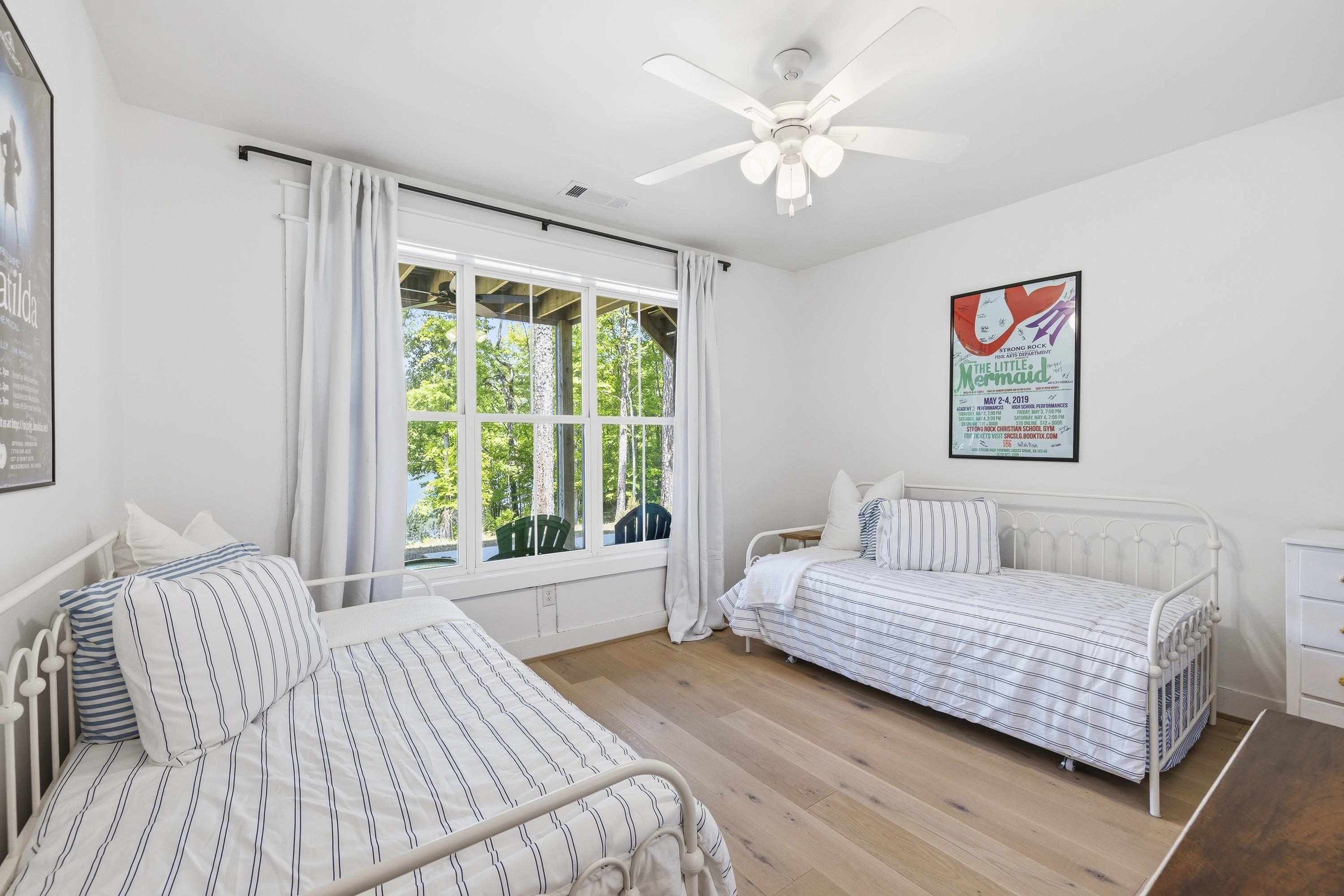 109 LONG SHOALS CIRCLE