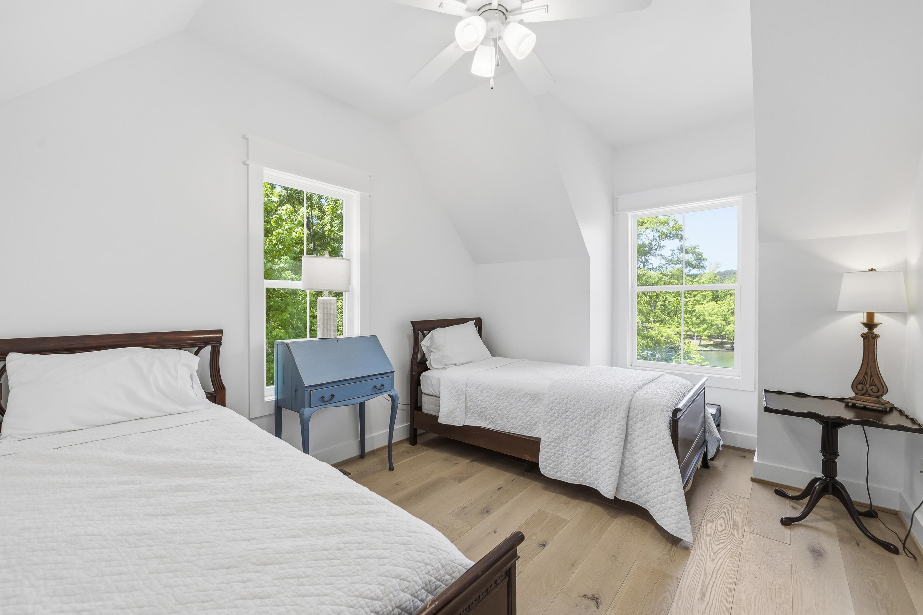 109 LONG SHOALS CIRCLE