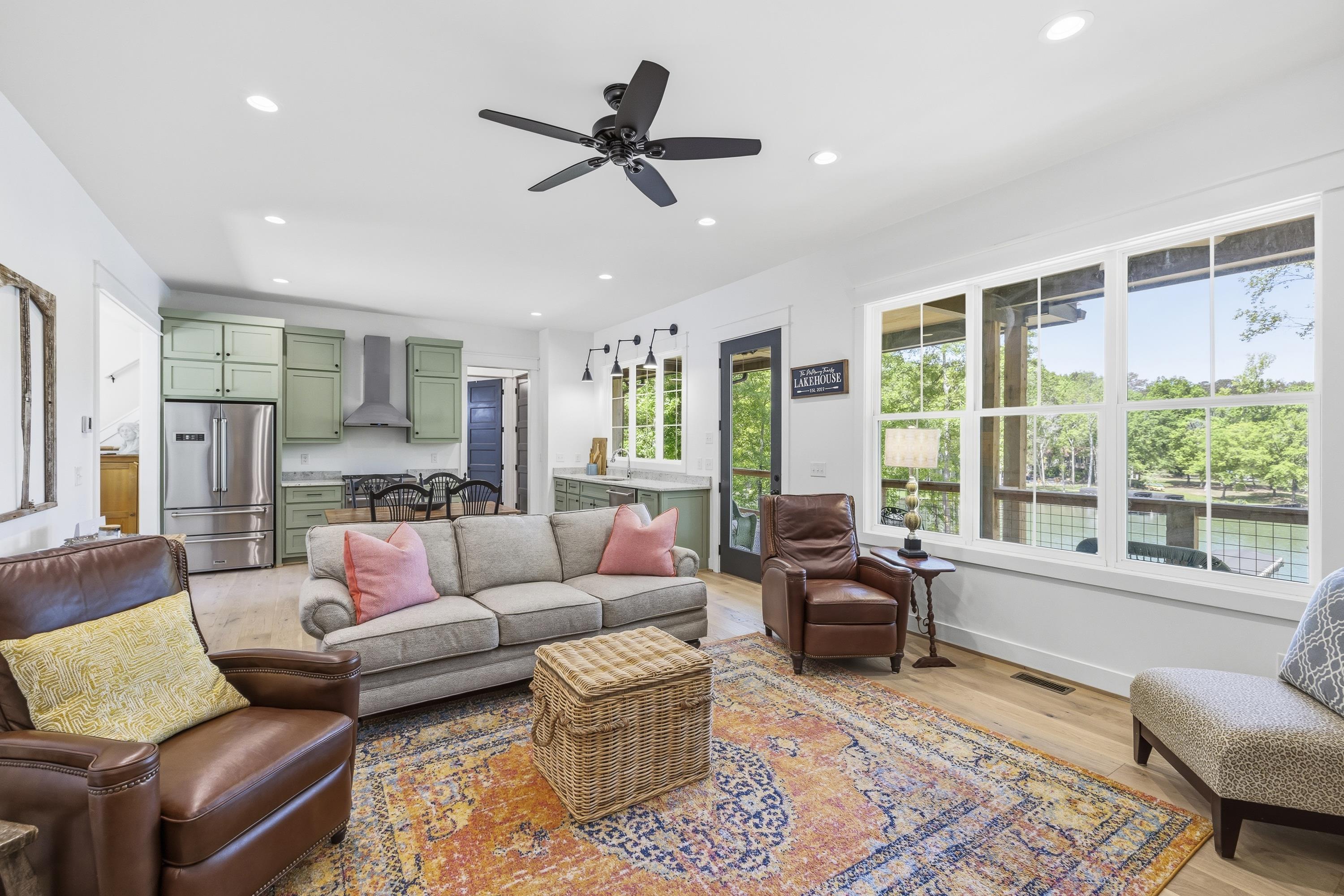 109 LONG SHOALS CIRCLE