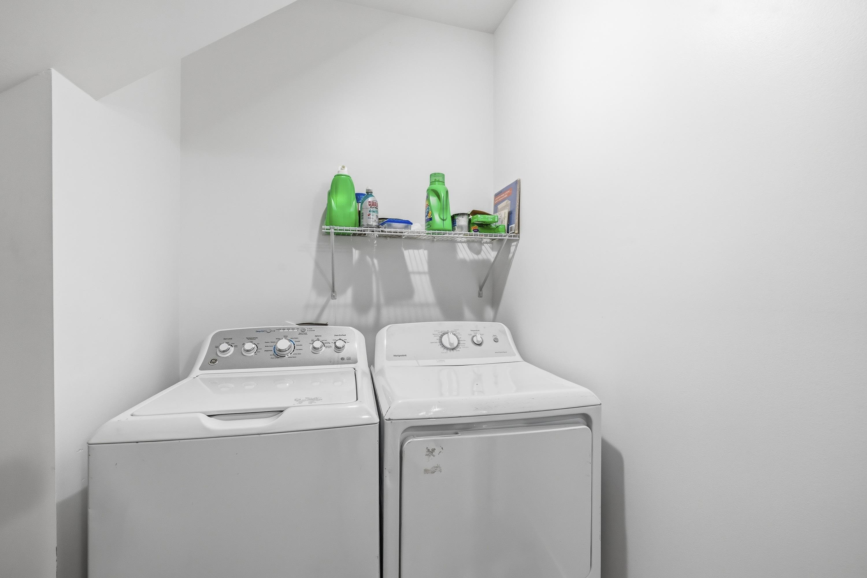 109 LONG SHOALS CIRCLE