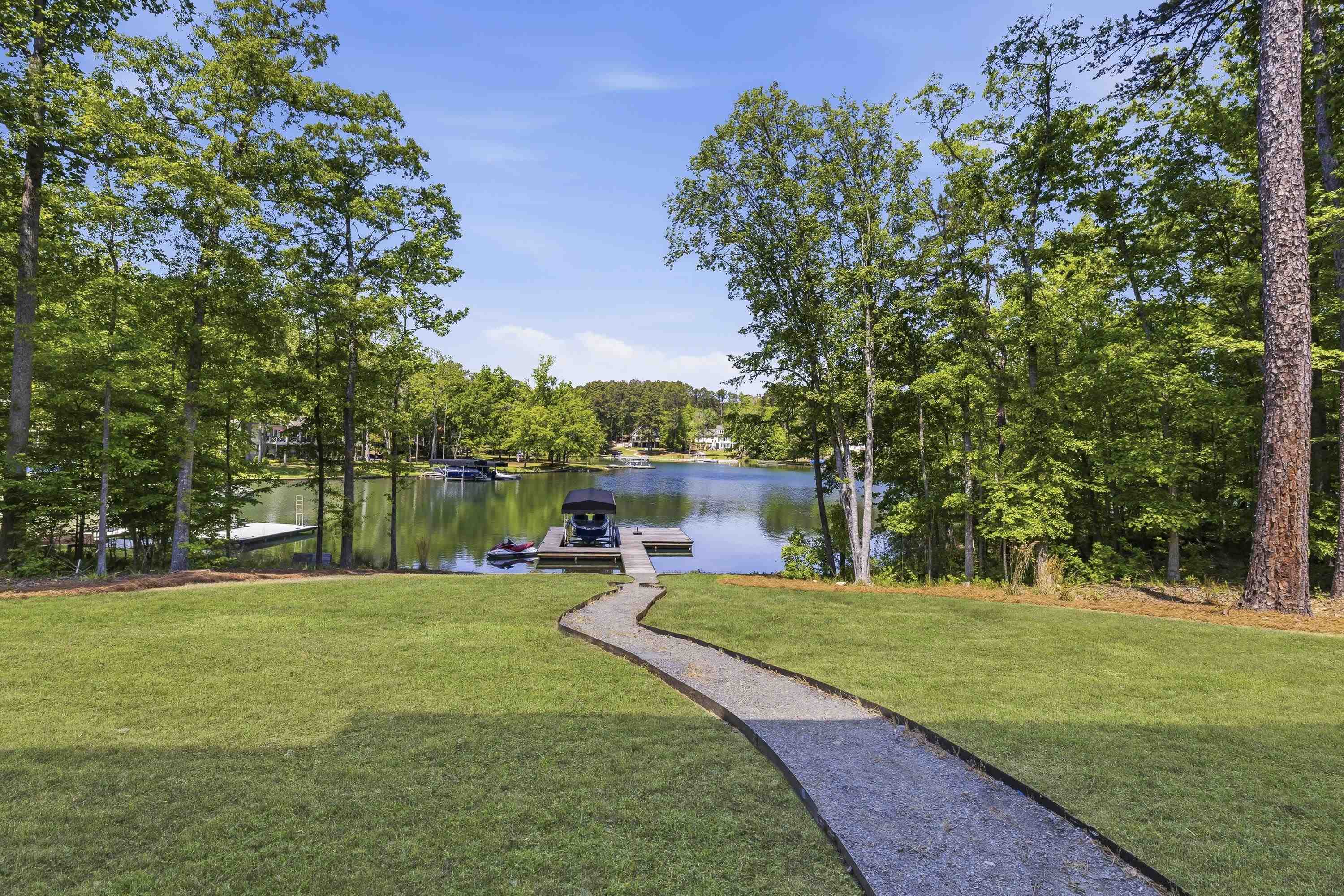 109 LONG SHOALS CIRCLE