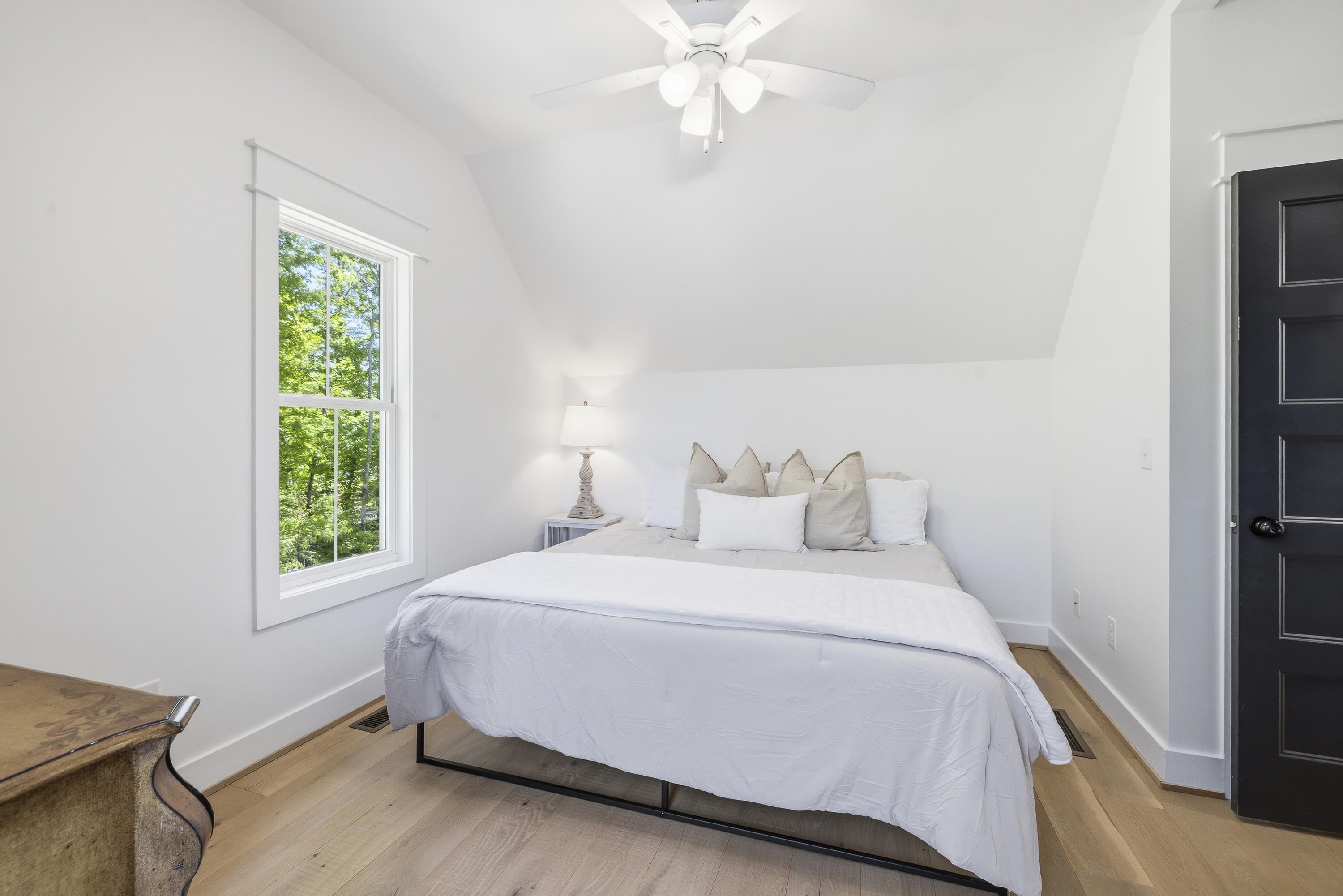 109 LONG SHOALS CIRCLE